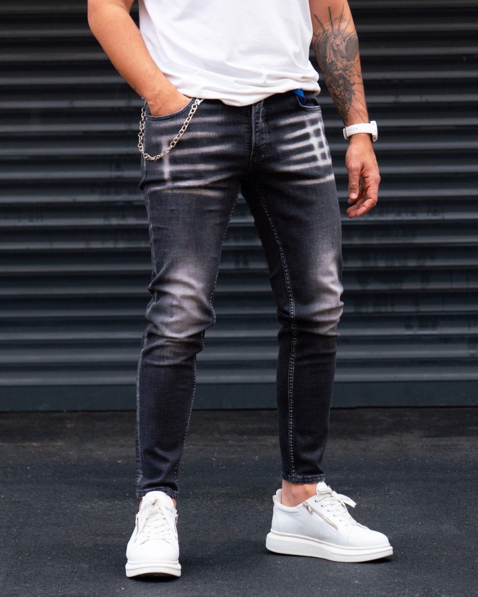 Calça Jeans Slim Fit Vintage Preta Lavada com Correntes