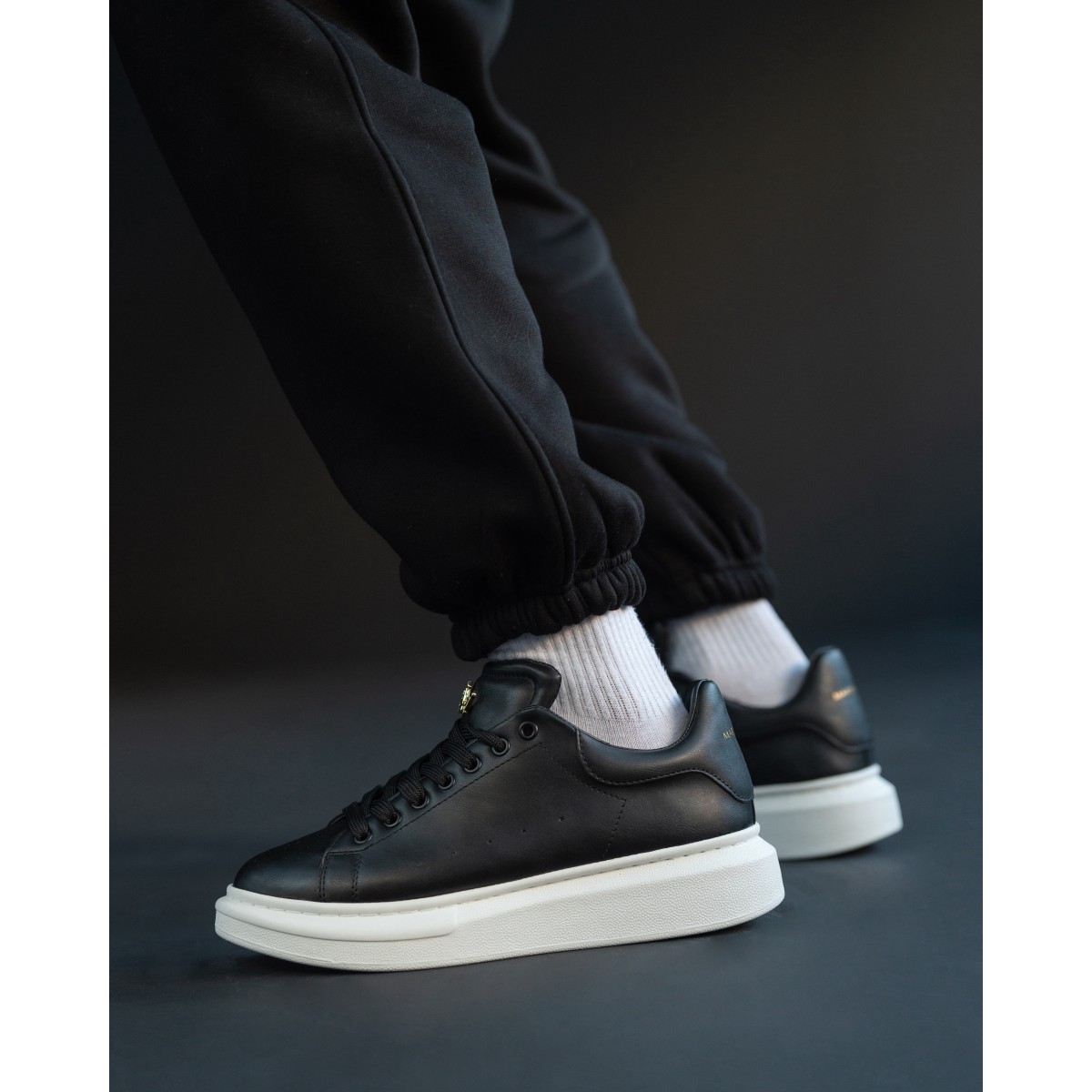 Men’s Crowned Chunky Sneakers Shoes Black | Martin Valen