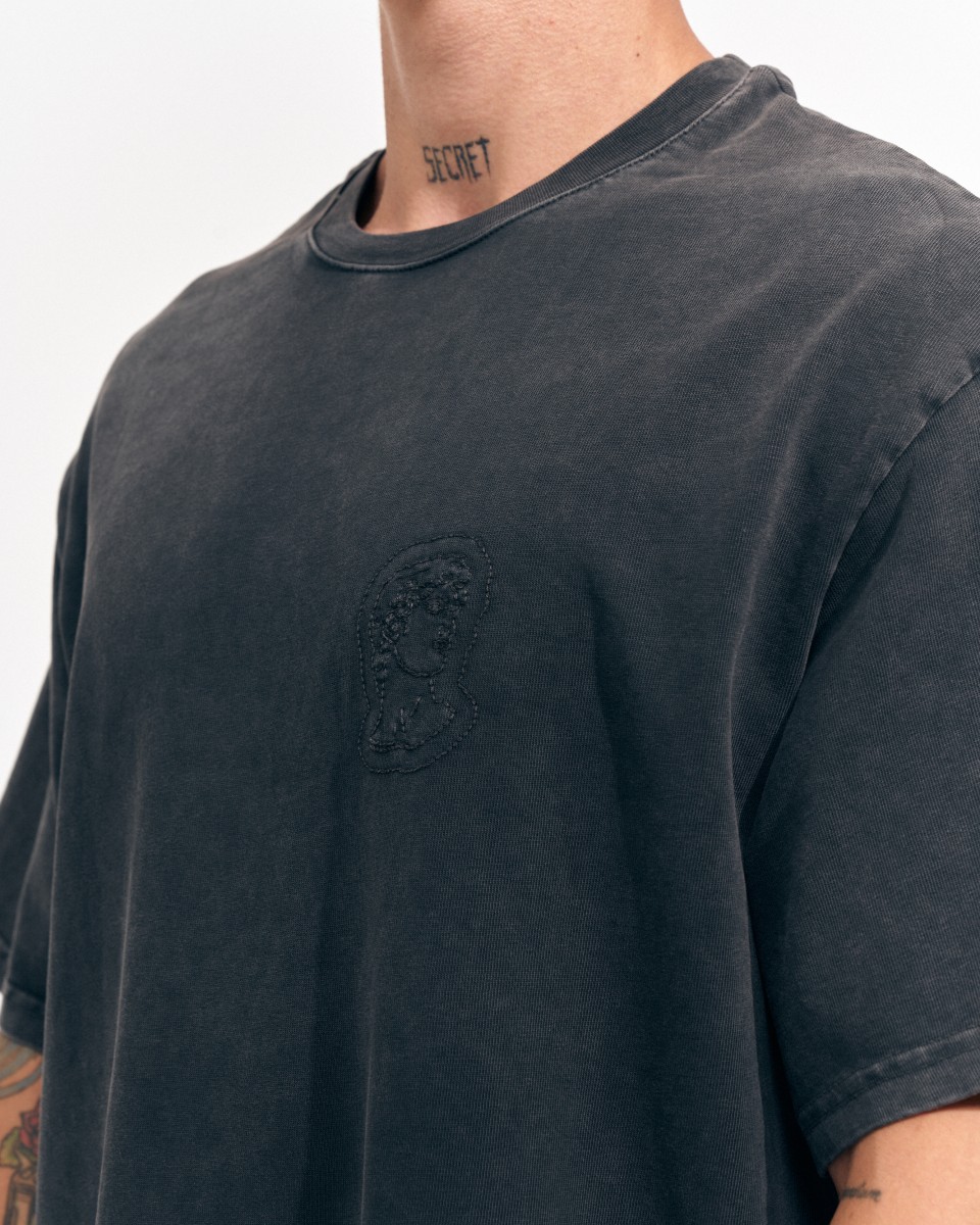 Черная винтажная мужская футболка ‘’Микеланджело’’ с вышивкой в оверсайз стиле | Martin Valen