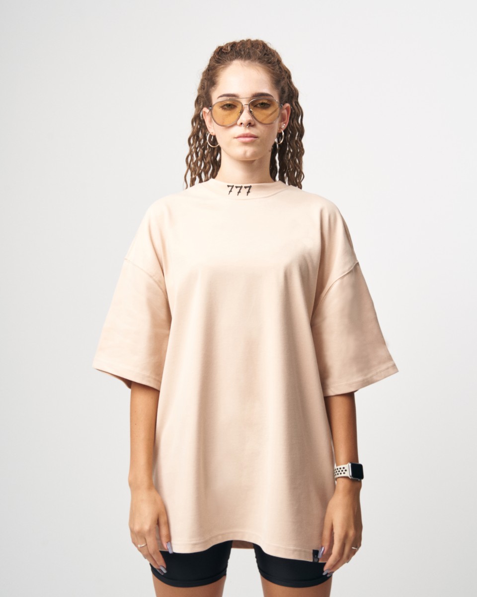 '777' T-shirt Oversize Basique pour Femmes avec Détail d'Impression 3D | Martin Valen