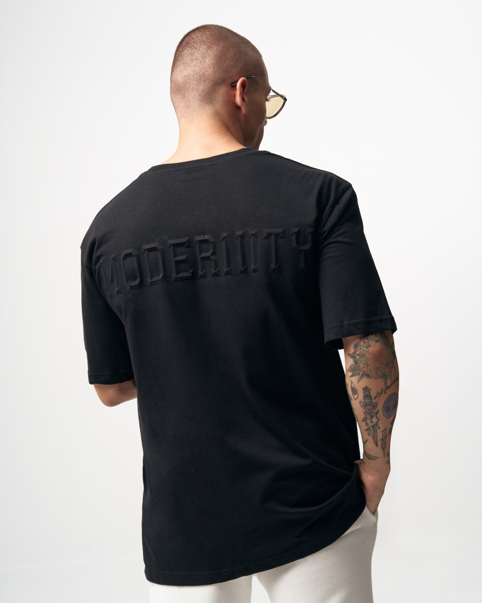 'Modernity' T-Shirt Nera in Rilievo Oversize da Uomo | Martin Valen