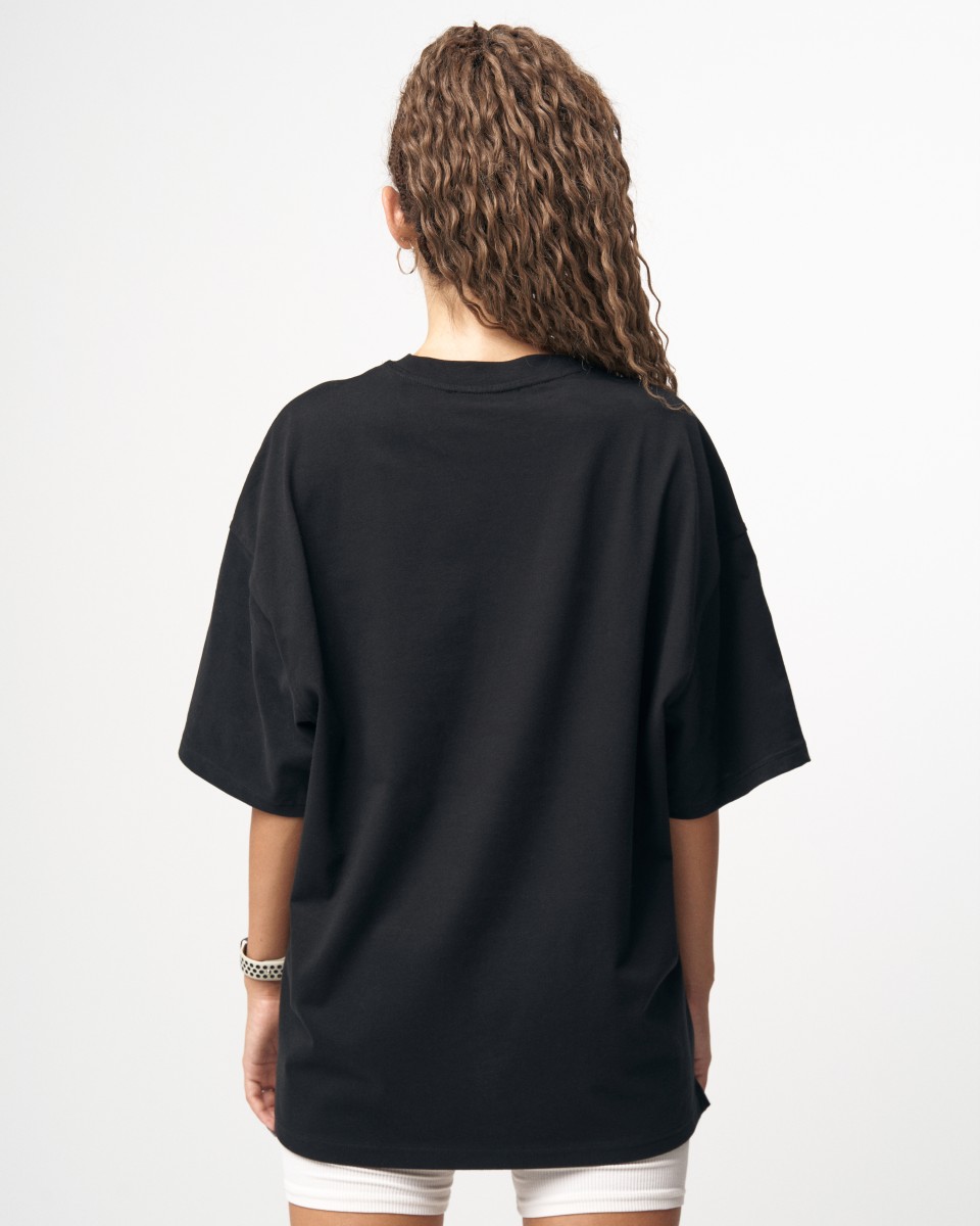 MV Camiseta Preta Oversized para Mulheres com Detalhe de Impressão em Relevo | Martin Valen