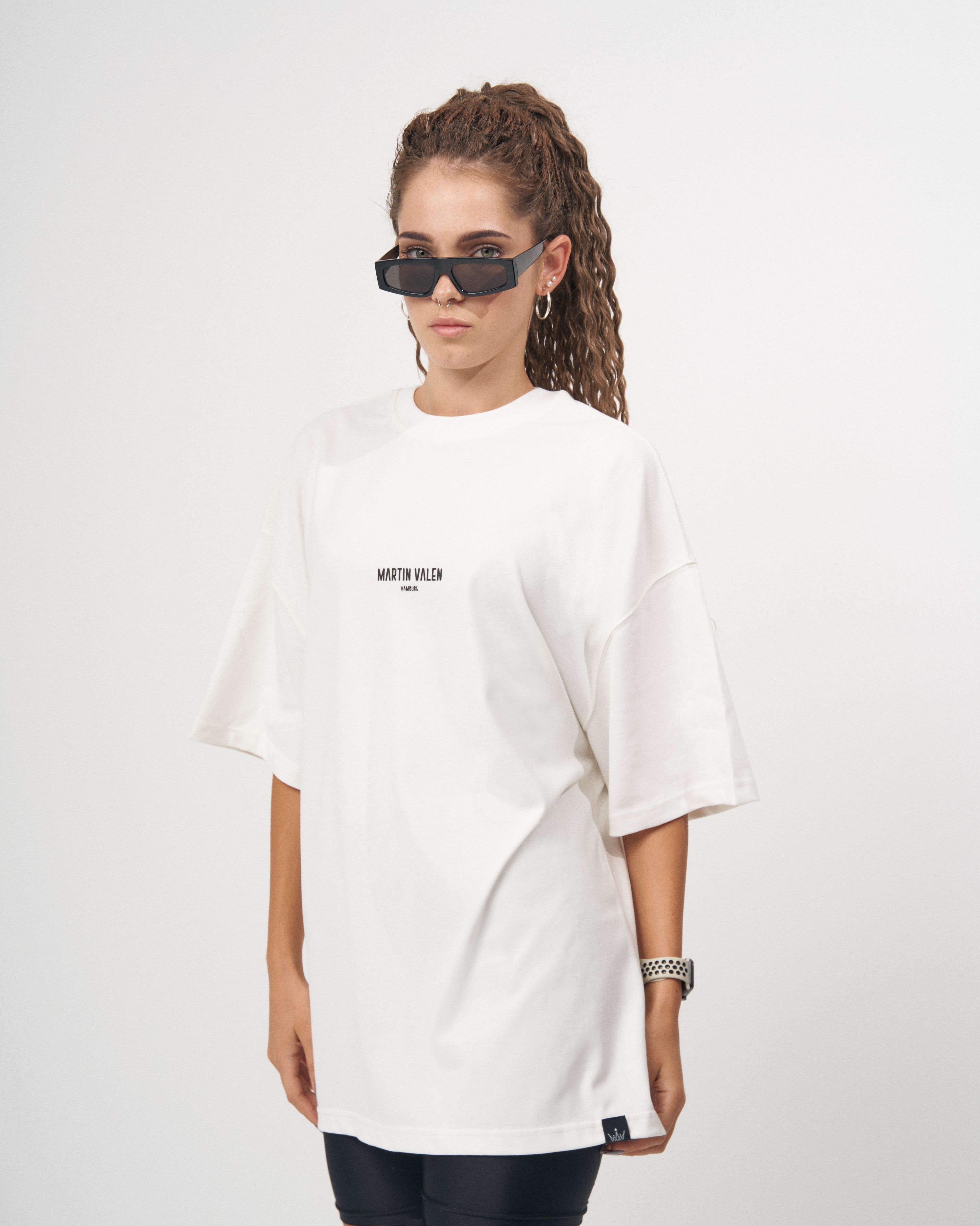 "Slogan" Dames Oversized Designer Print Detail T-shirt | Martin Valen