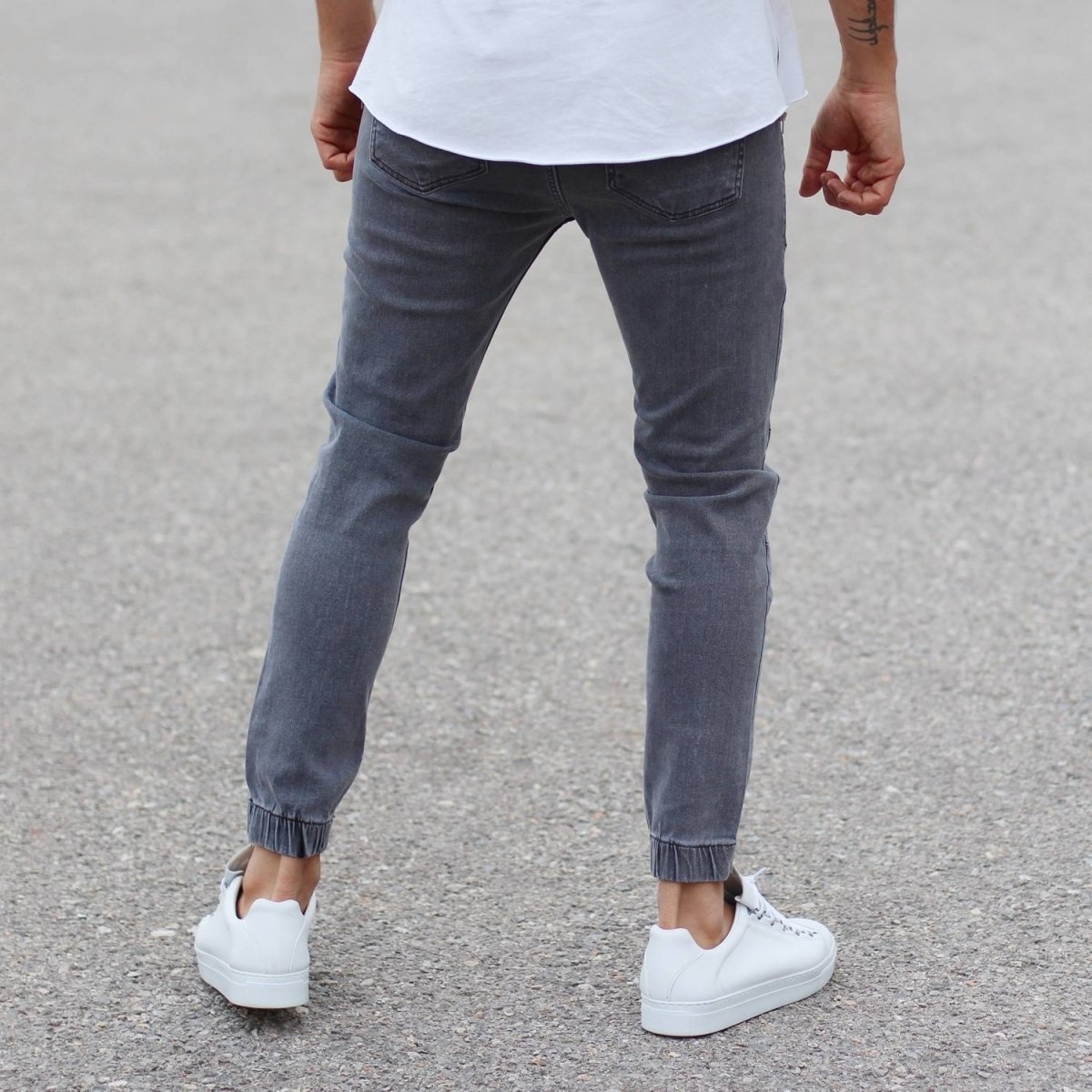 Grey Jeans With Zipper-Pockets and Tapered Ankles - 3
