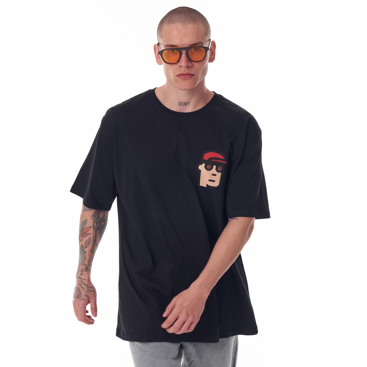 T-shirt Nera Stampata Oversize da Uomo | Martin Valen