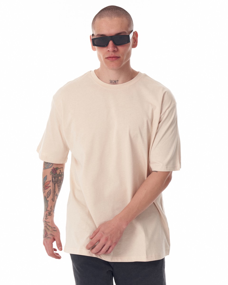 Camiseta masculina bege com estampa nas costas em relevo | Martin Valen