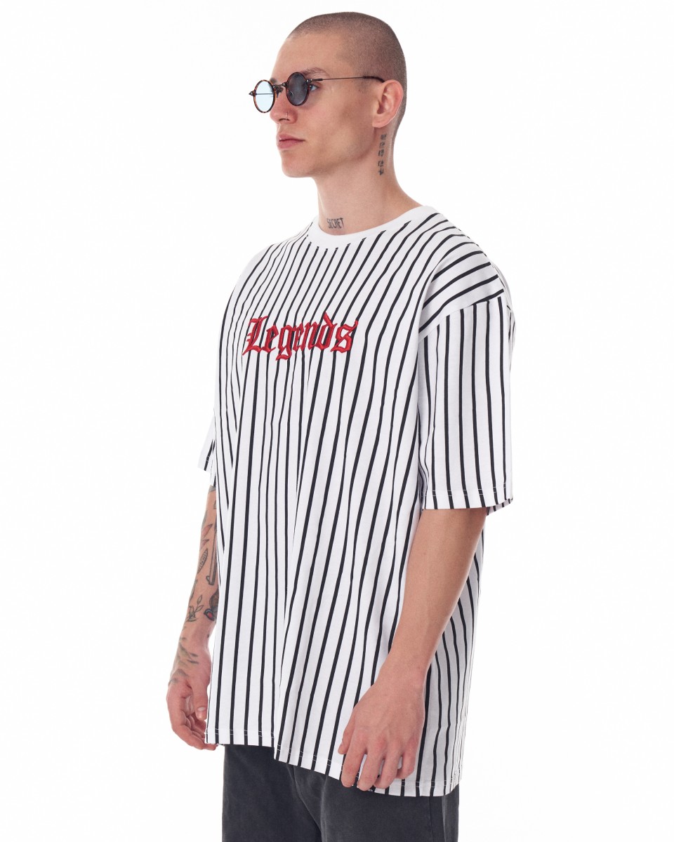 Camiseta blanca extragrande bordada con apliques y detalle de línea para hombre | Martin Valen