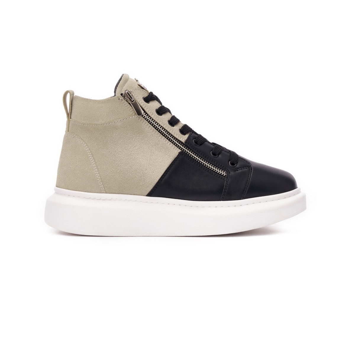 Hype Sole Zipped Style High Top Sneakers in Cream-Black - Чёрный
