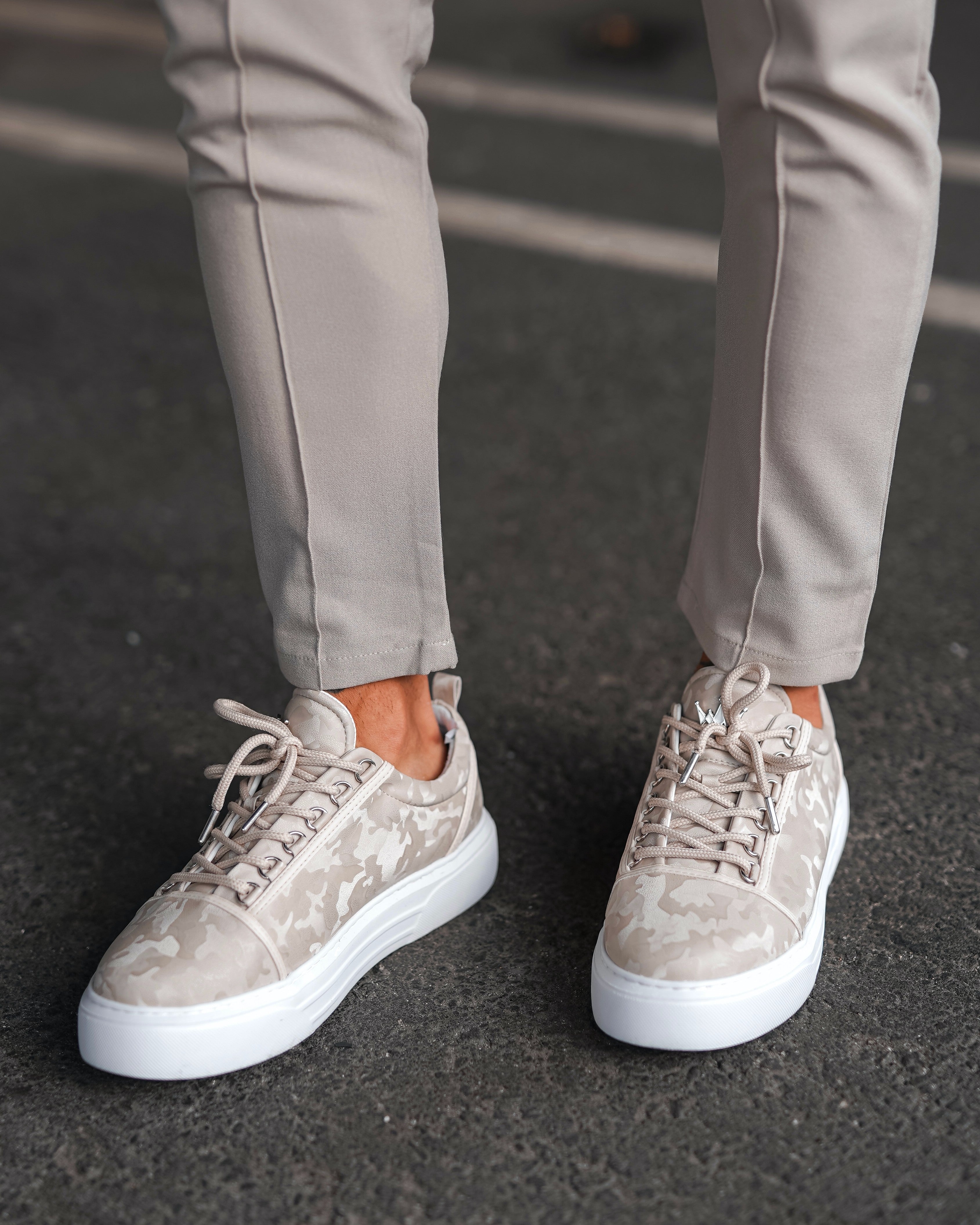 Herren Low Top Sneakers Schuhe mit Krone in Camouflage Creme | Martin Valen
