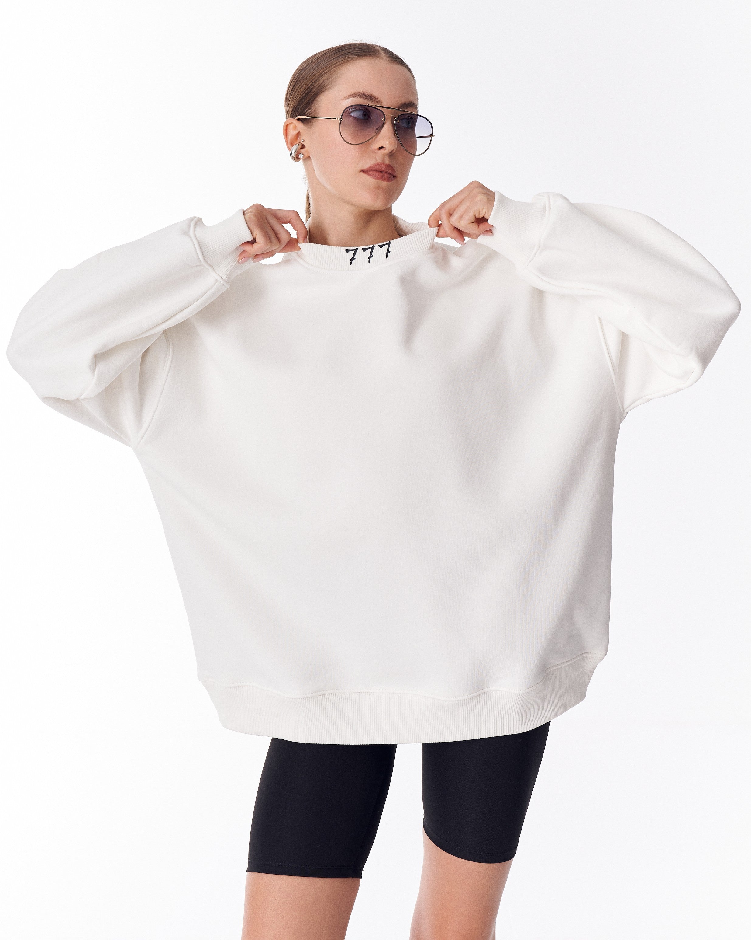 '777' Felpa Oversize da Donna Bianca di Design | MV