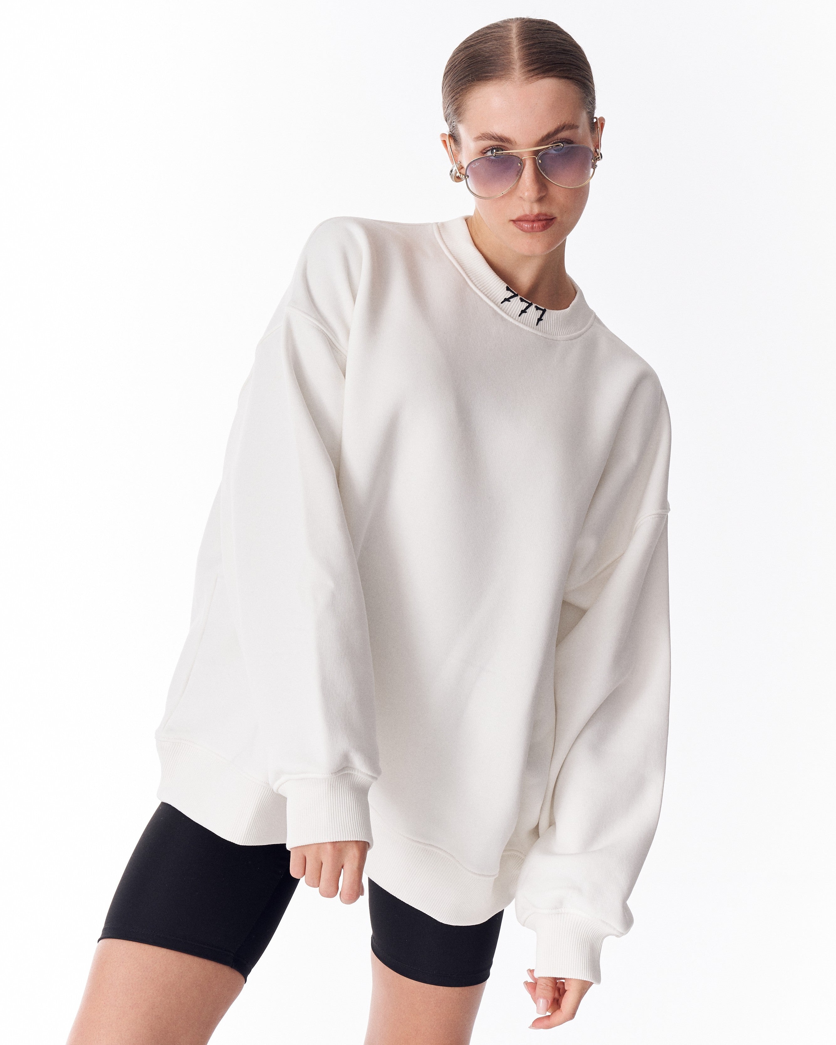 '777' Felpa Oversize da Donna Bianca di Design | MV