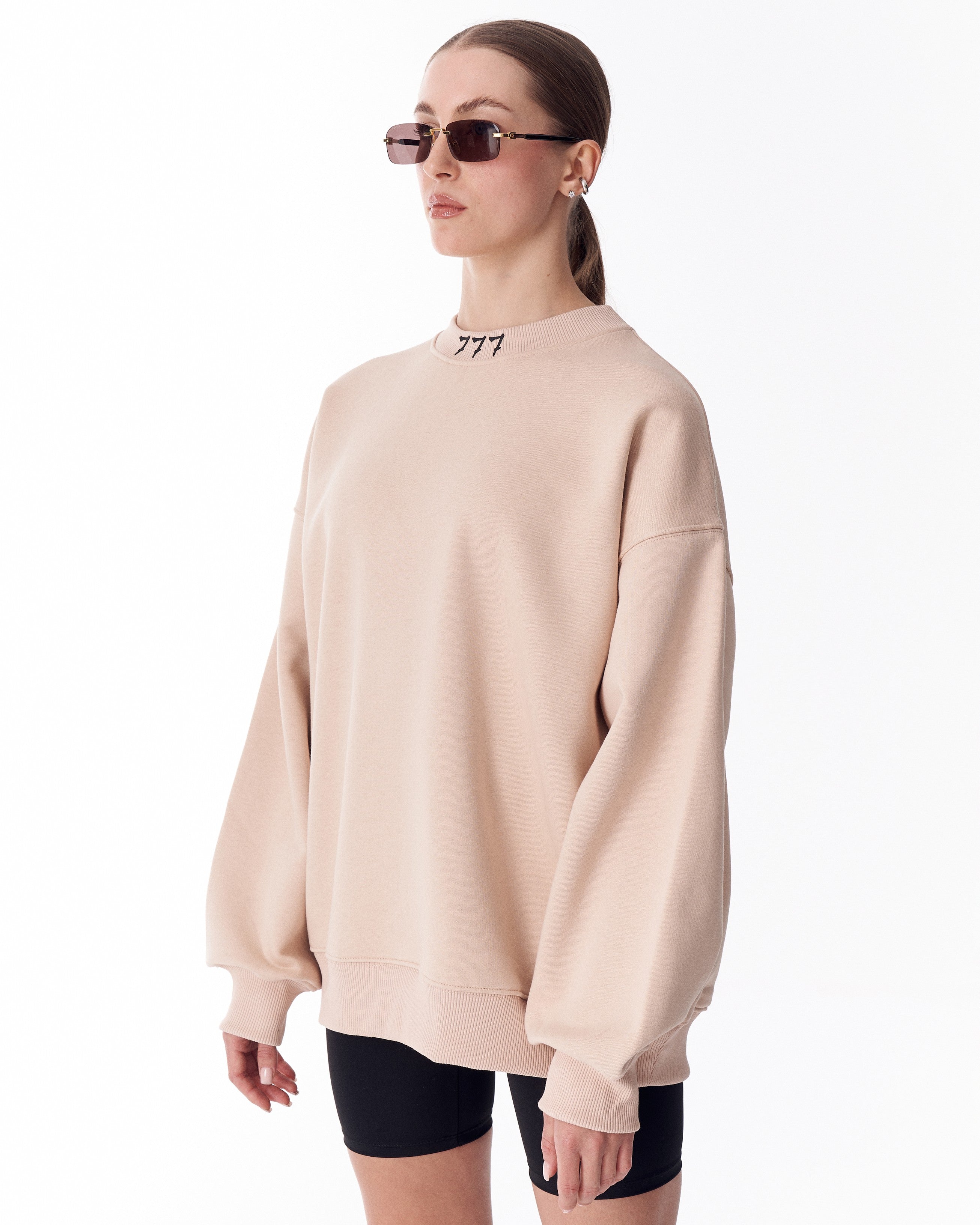 '777' Damen Oversized Designer-Sweatshirt in Beige | MV