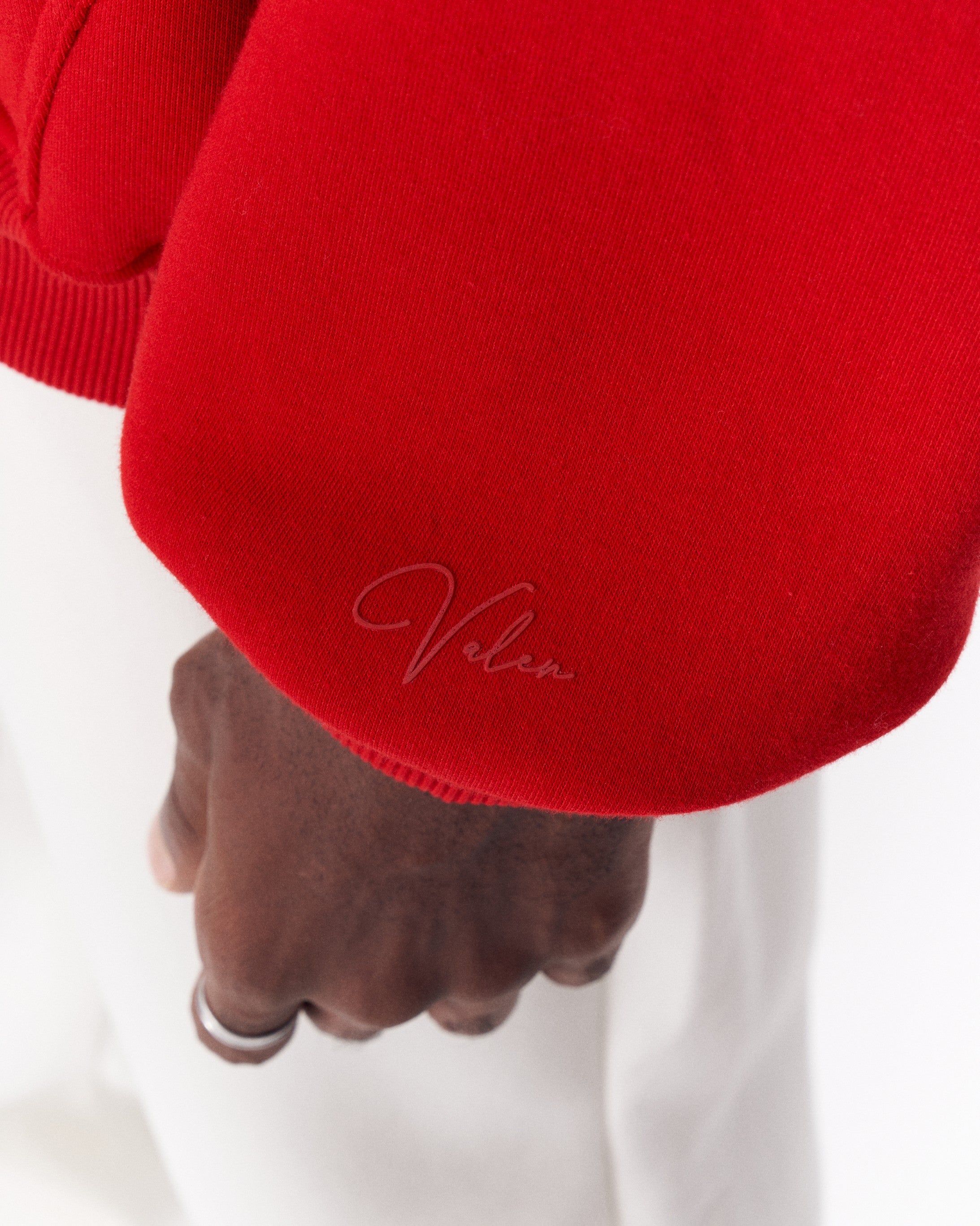Moletom Oversized Vermelho Minimalista com Estampa nas Mangas