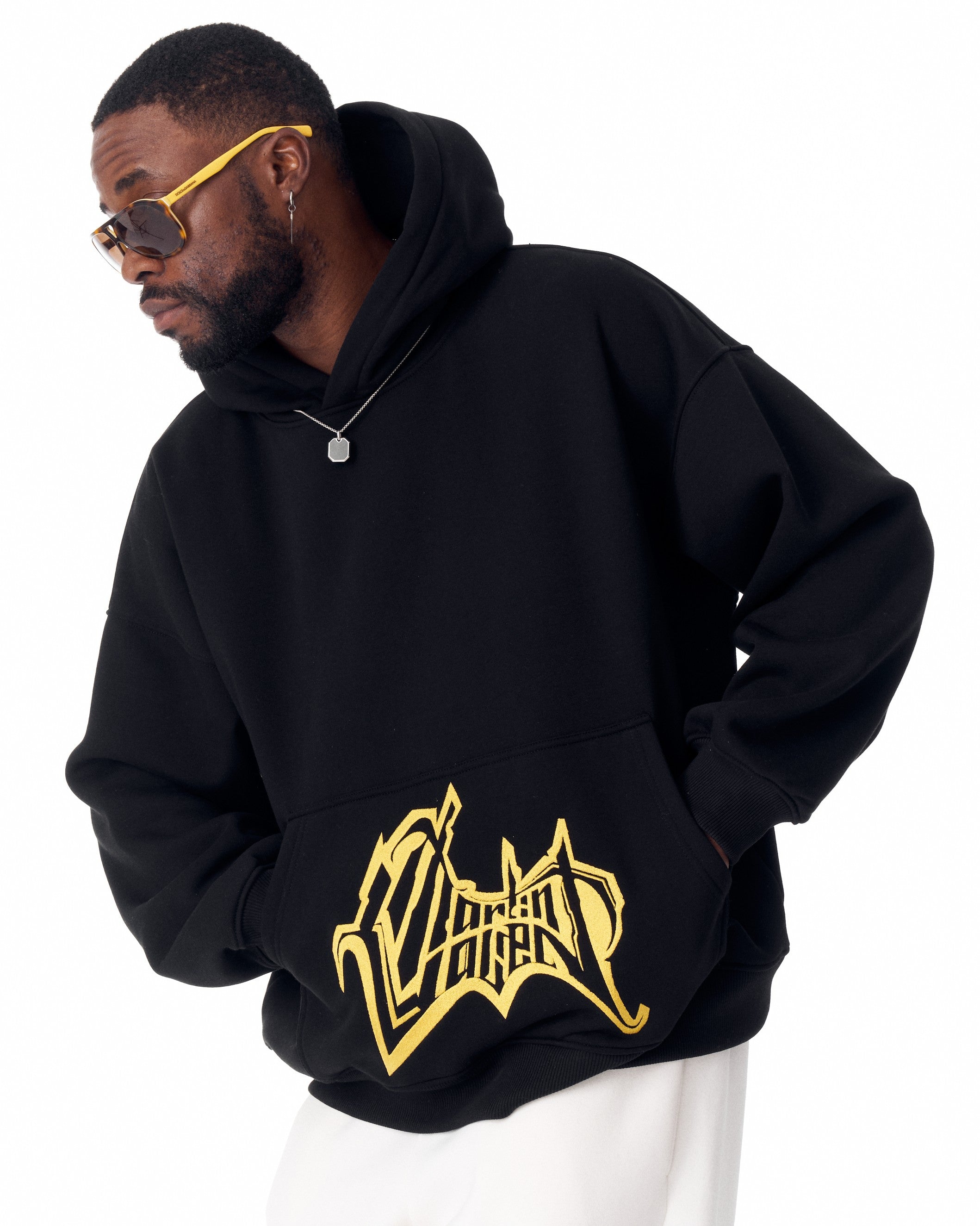 Moletom Oversized Preto com Estampa no Bolso | Martin Valen