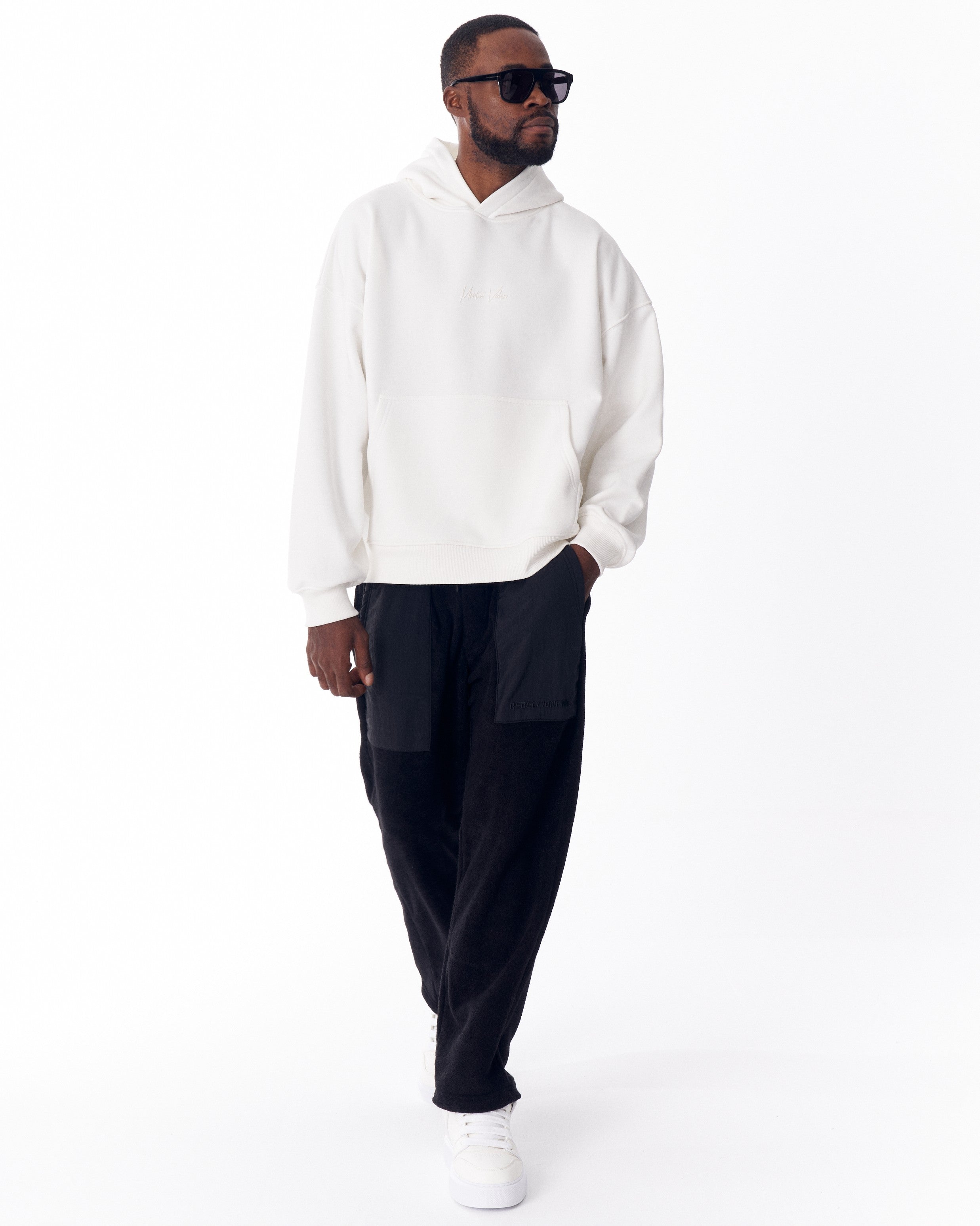 Hoodie Oversize Blanc avec Broderie au Dos | Martin Valen