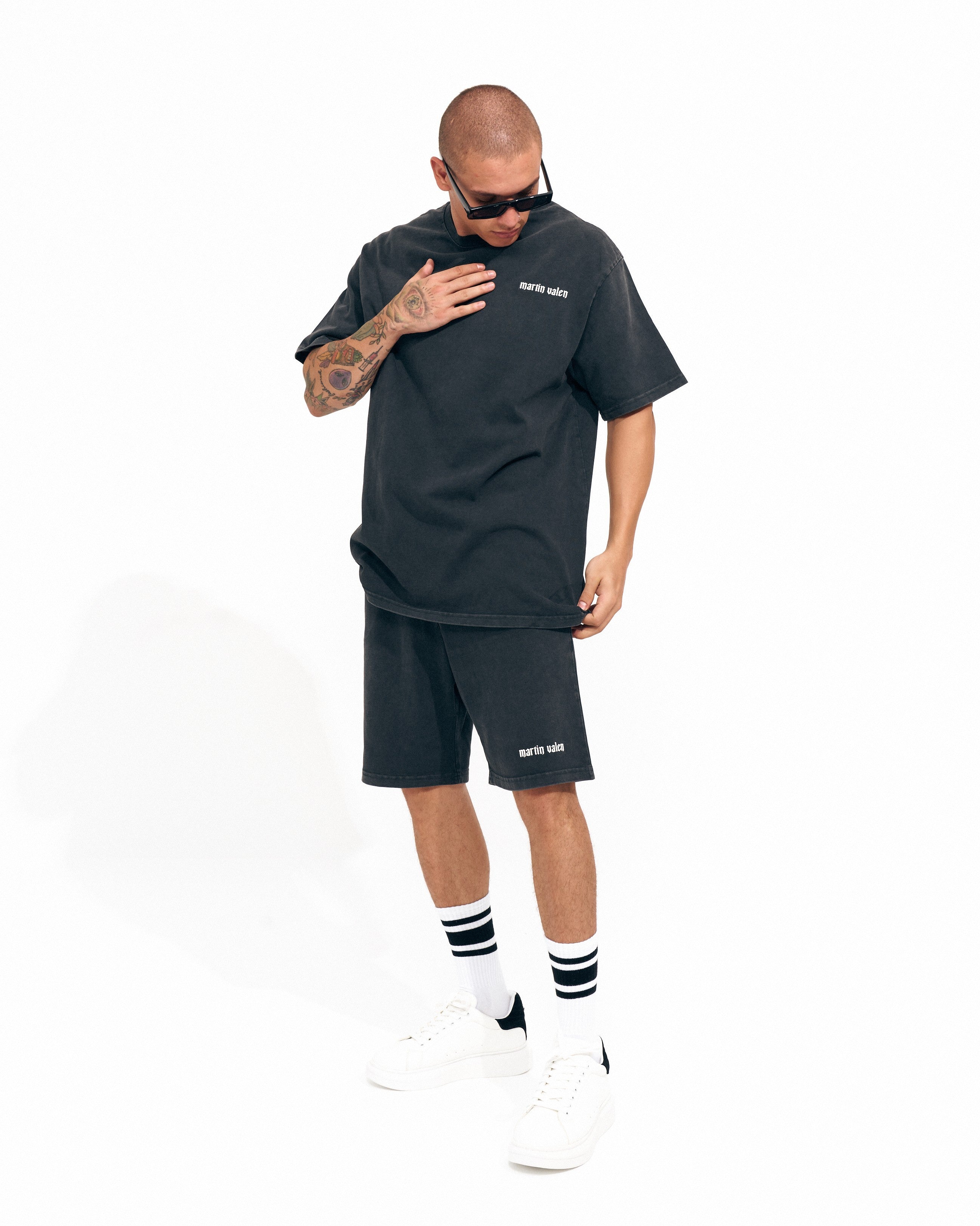 Herren Oversized Vintage Schwarze Shorts mit 3D-Druck-Details im Used-Look