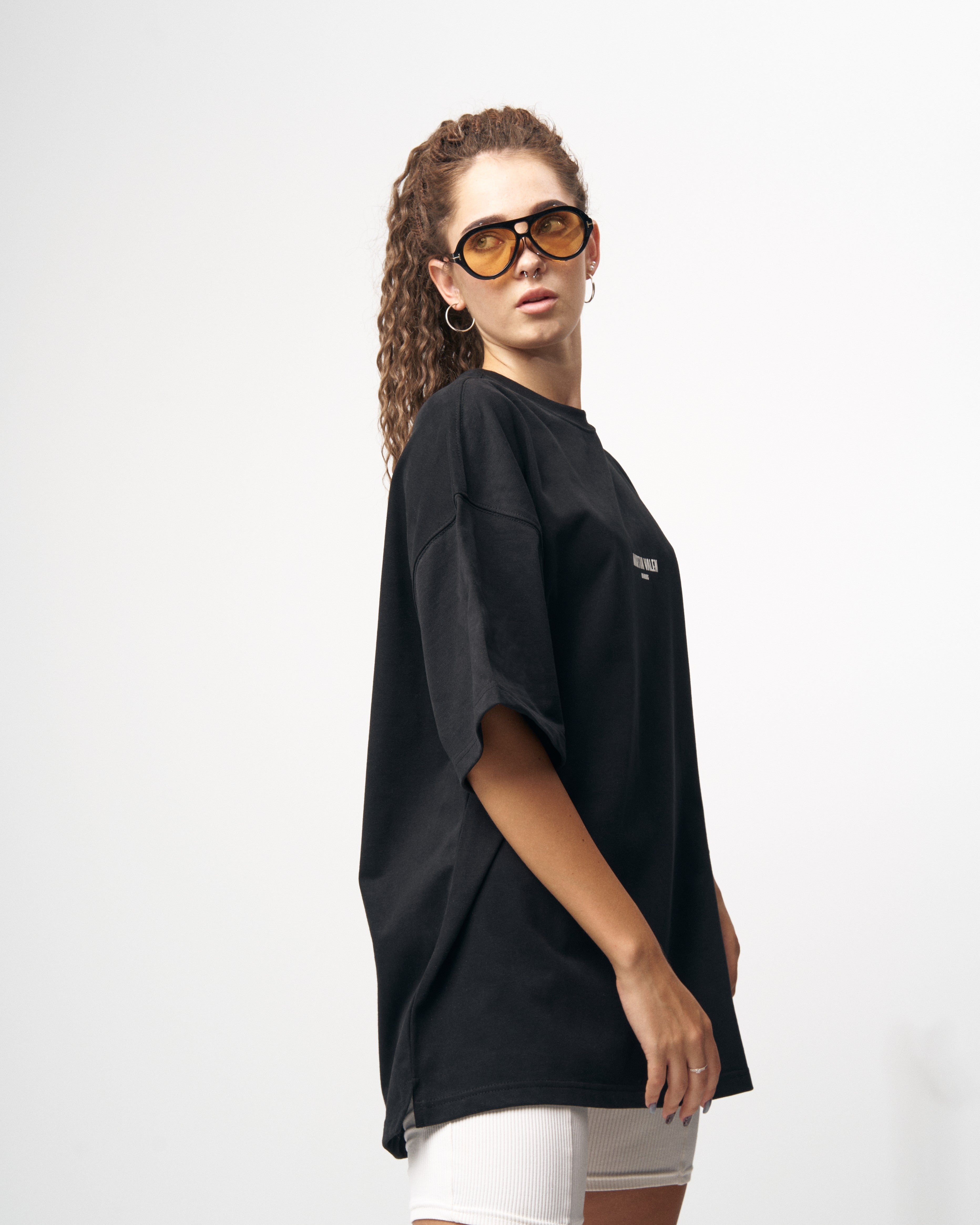 T-shirt Noir Oversize Femme 'Slogan' avec Détails Imprimés Designer