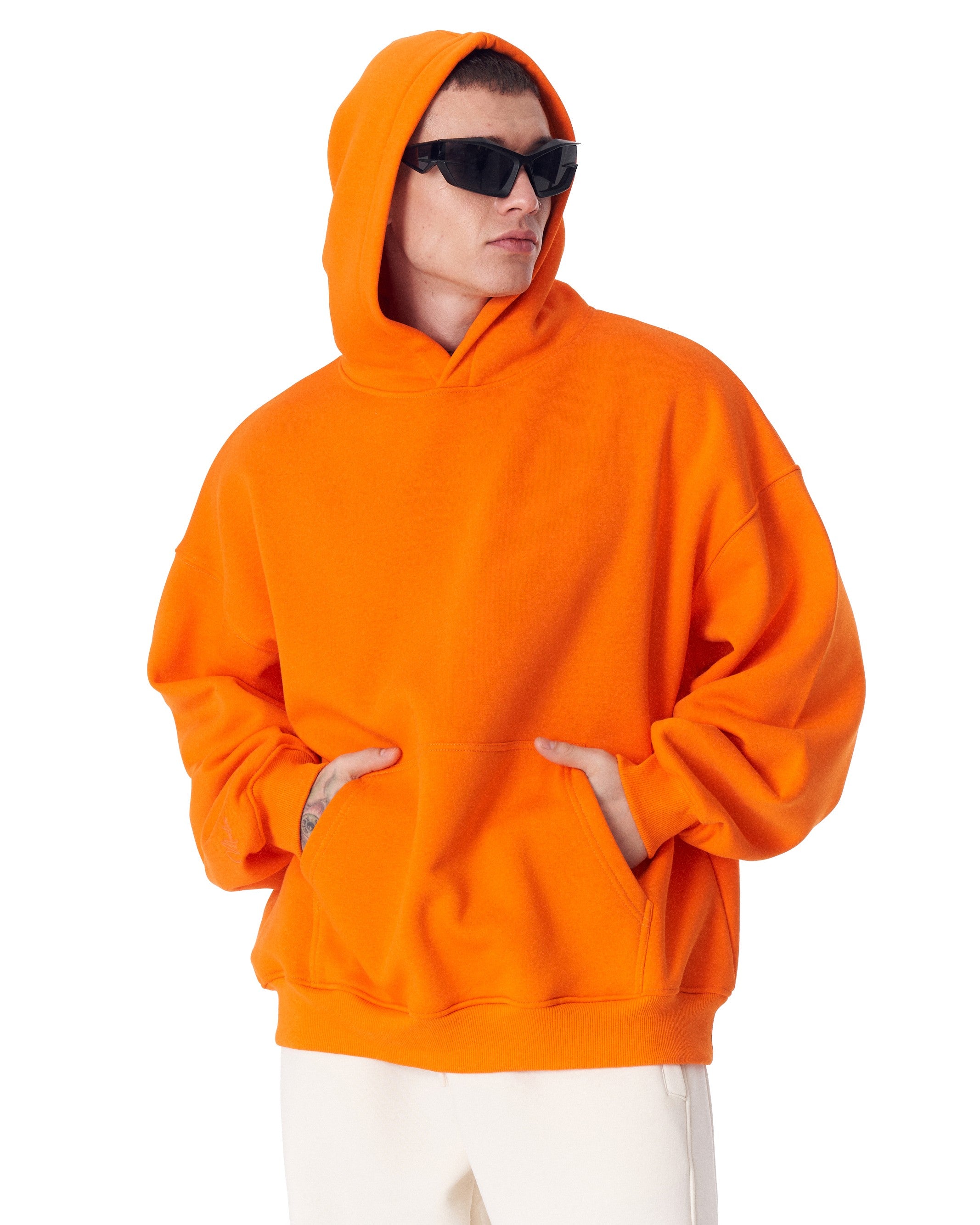 Hoodie Oversize Naranja Minimalista con Estampado en las Mangas