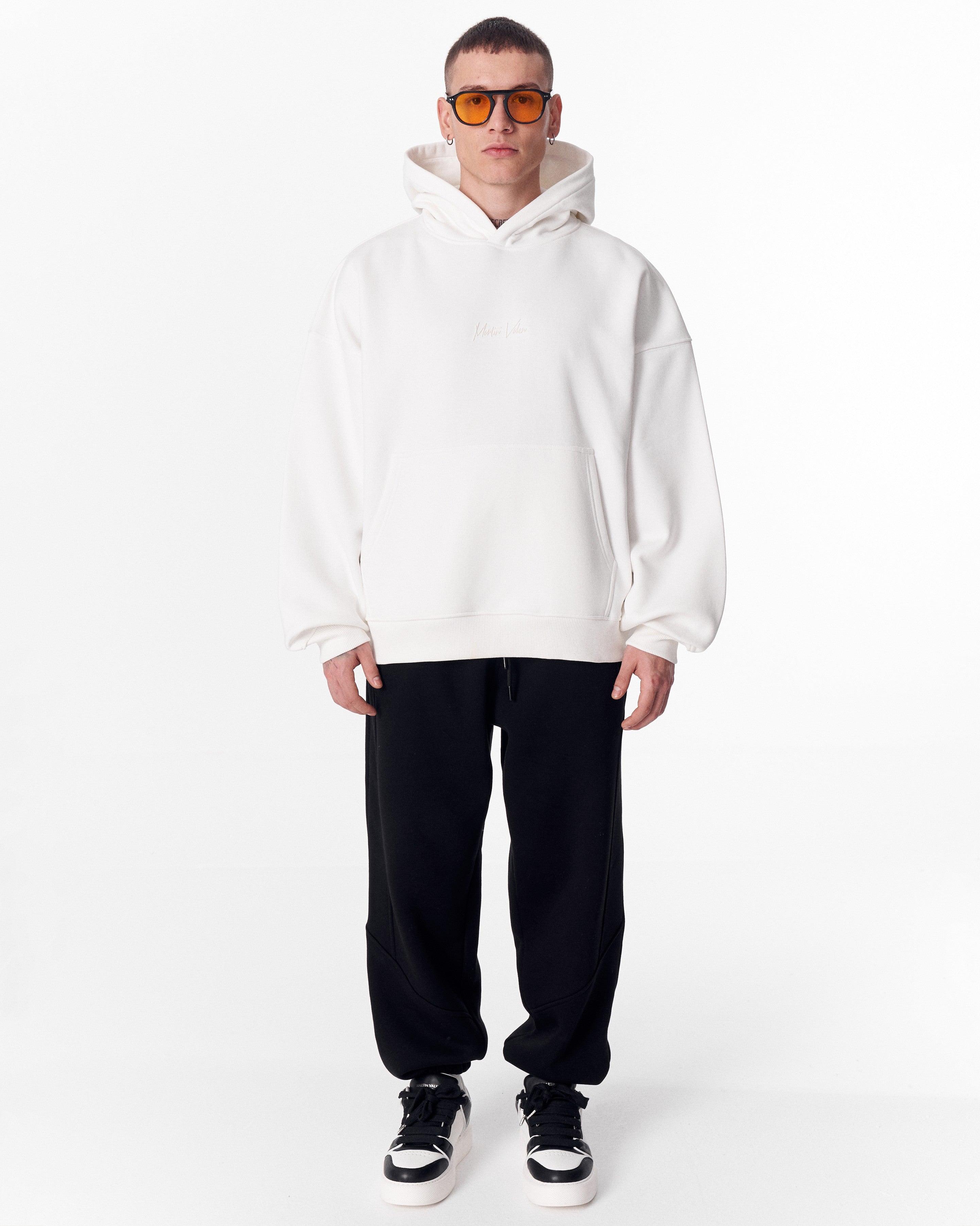 Hoodie Oversize Blanc avec Broderie au Dos | Martin Valen