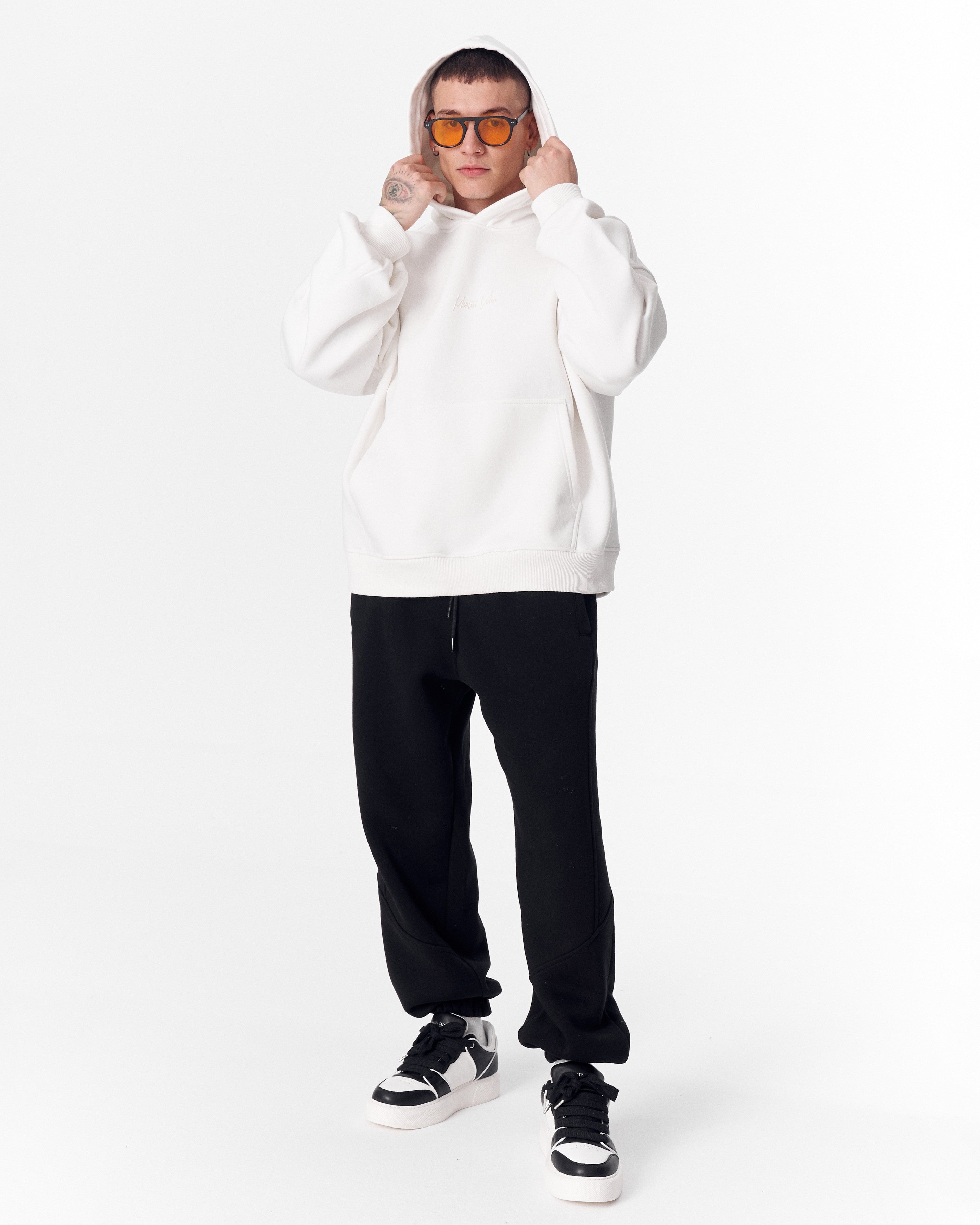 Hoodie Oversize Blanc avec Broderie au Dos | Martin Valen