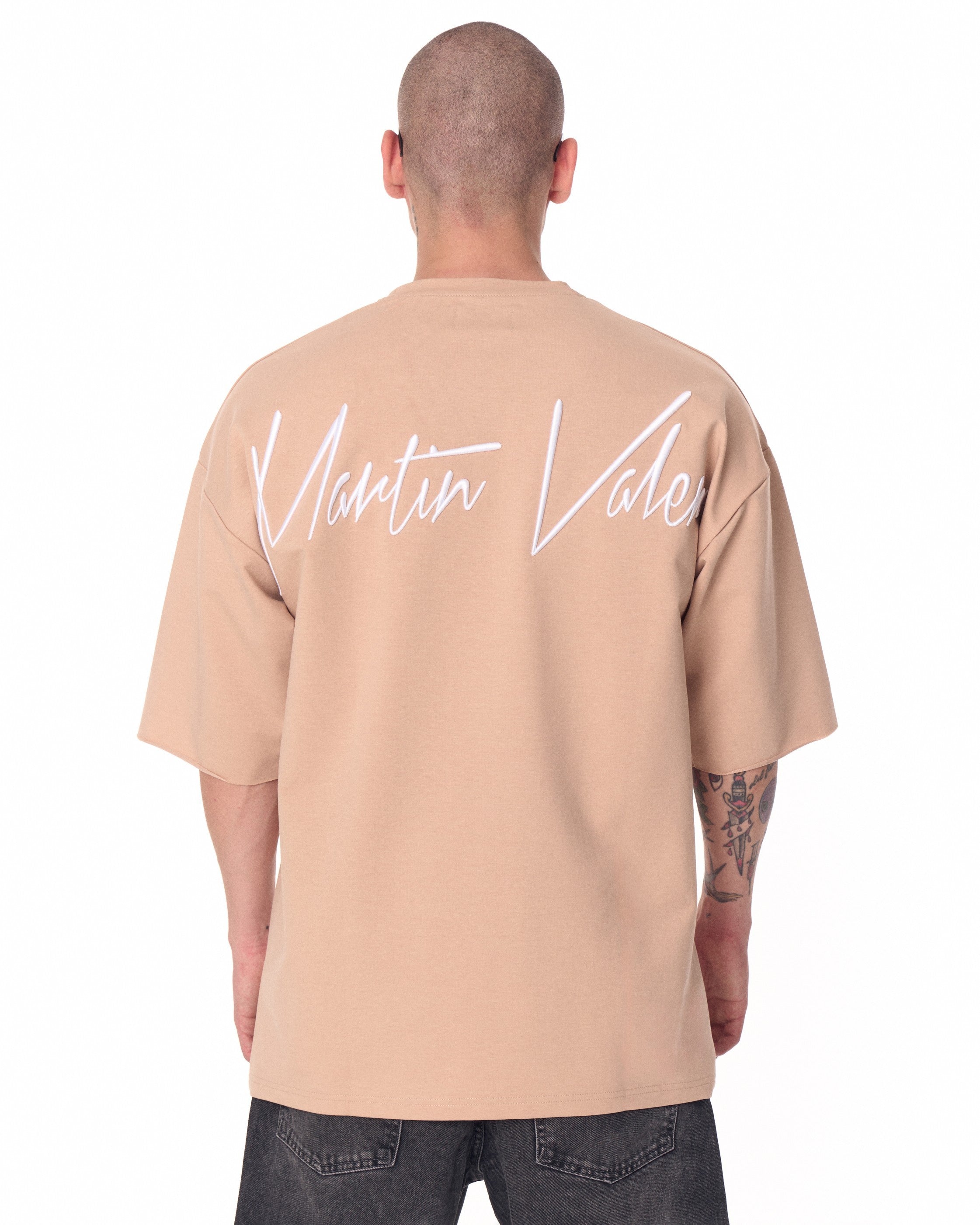 Beige Oversized T-shirt met 3D Geborduurde Handtekening van Martin Valen