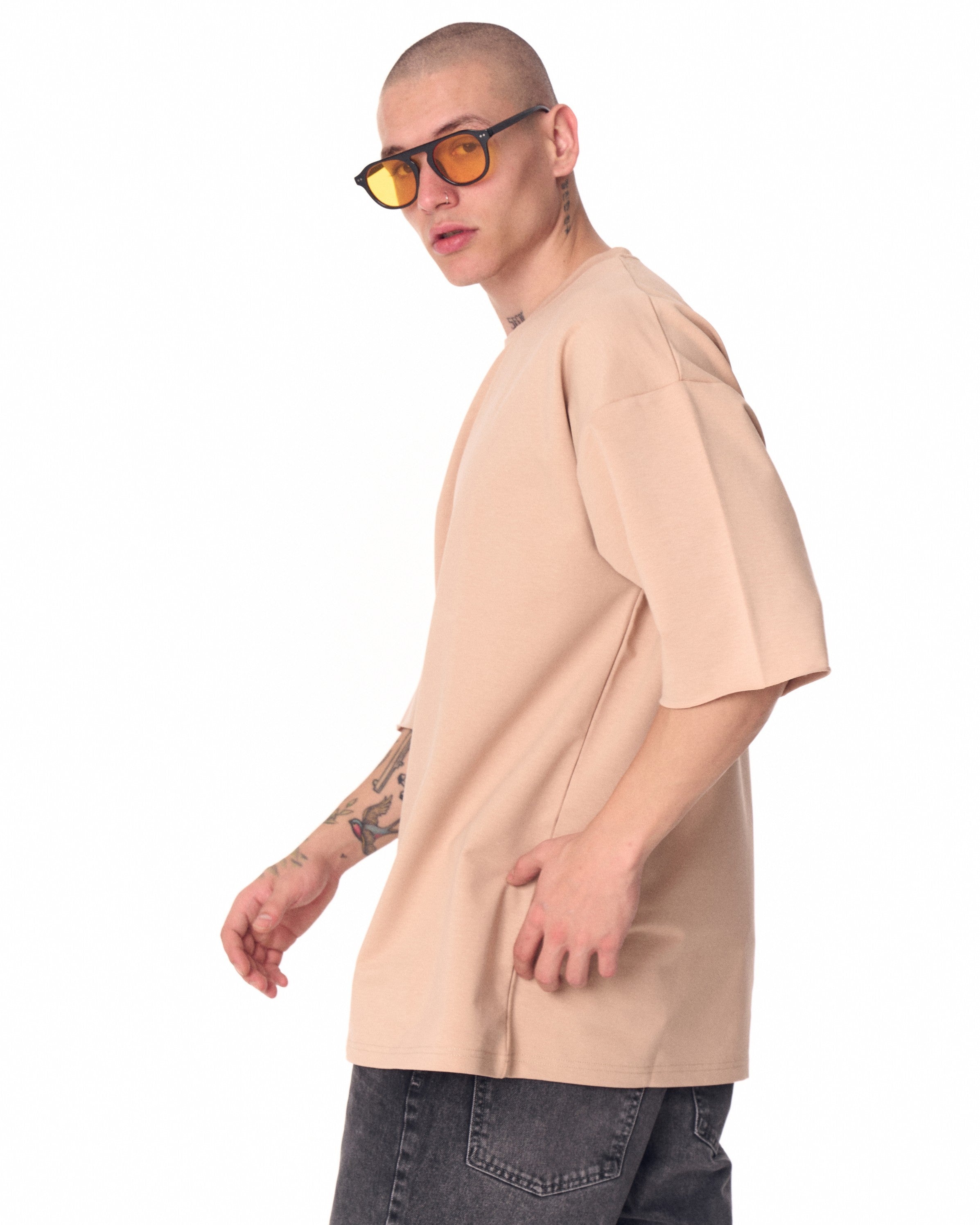 Beige Oversized T-shirt met 3D Geborduurde Handtekening van Martin Valen