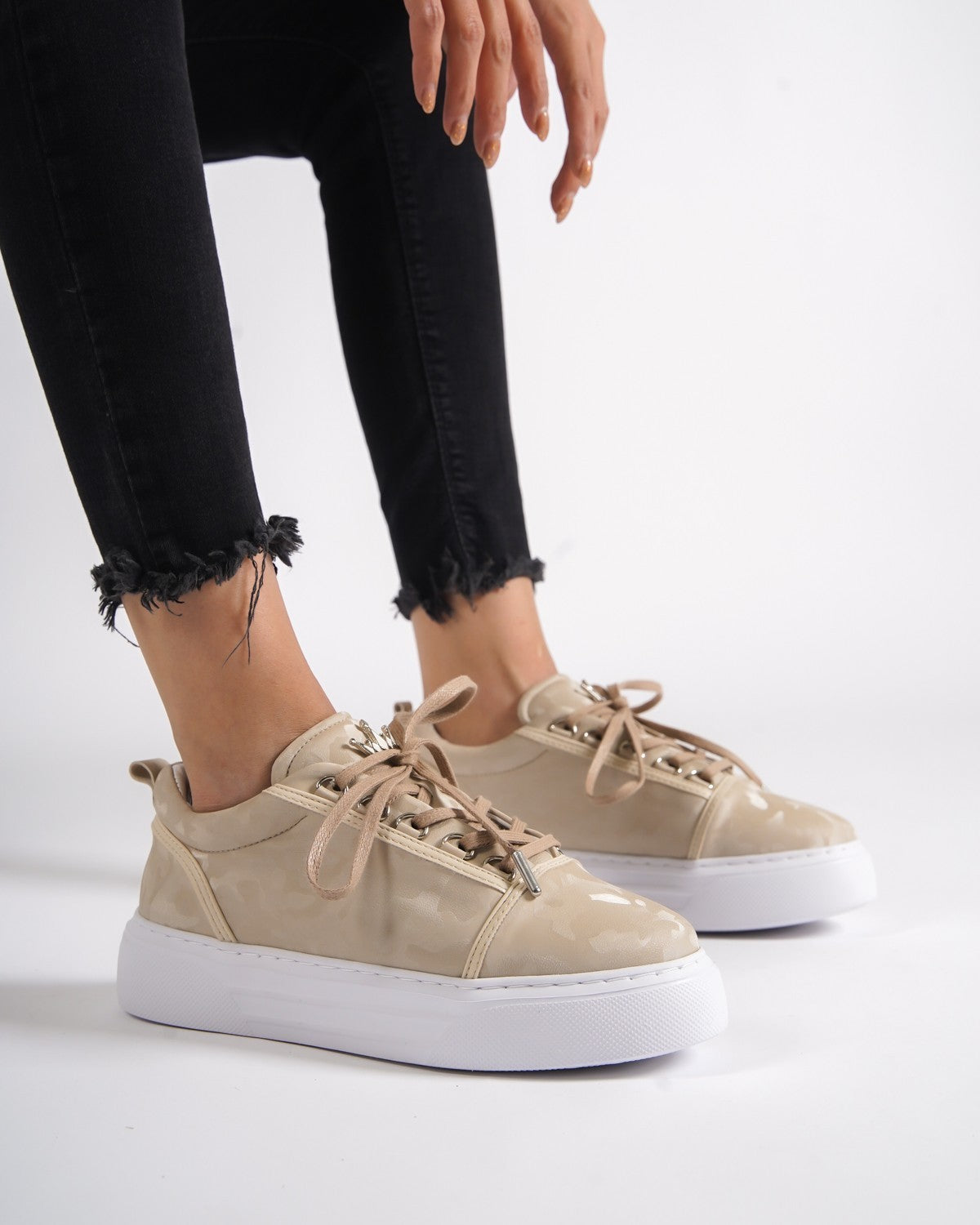 Cercocita Beige Dames Casual Schoenen – Crown Camouflage Editie