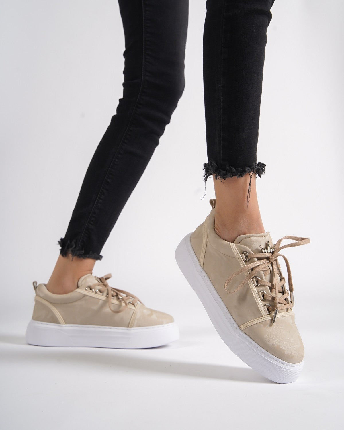 Cercocita Beige Dames Casual Schoenen – Crown Camouflage Editie