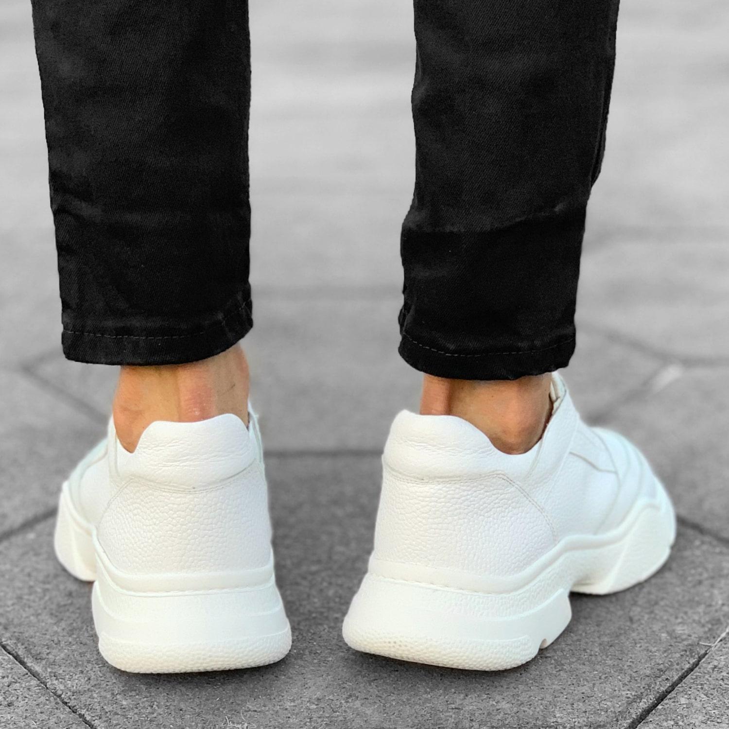 solid white leather tennis shoes