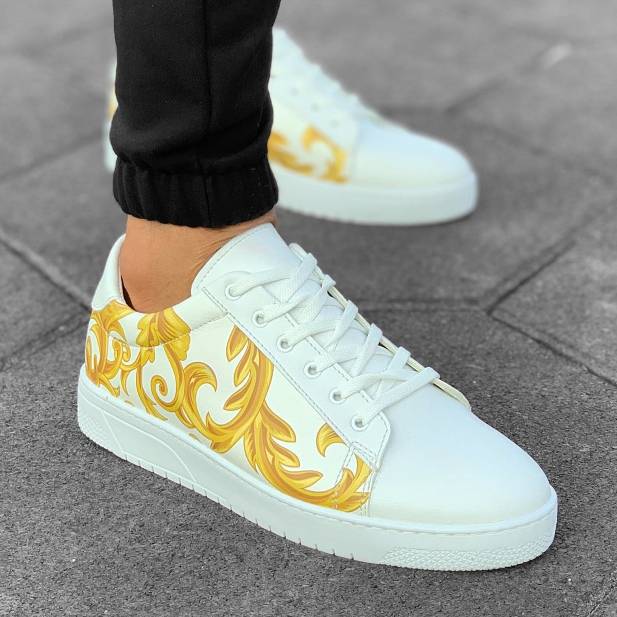 Martin Valen Men's Gold Pattern Sneakers White
