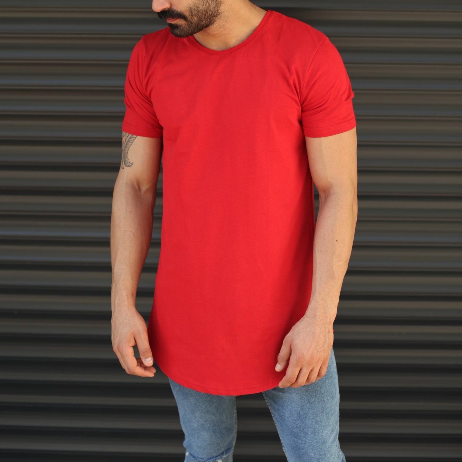 red round neck t shirt