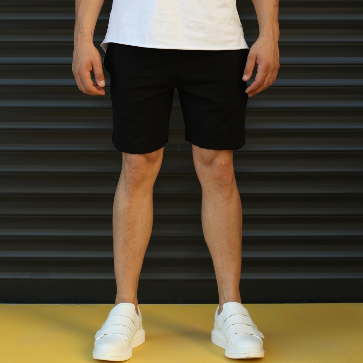 Men's Basic Fleece Sport Shorts In Black - 1