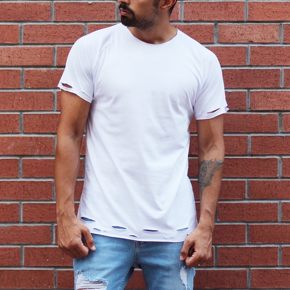Men's Crew Neck T-Shirt With Rips In White