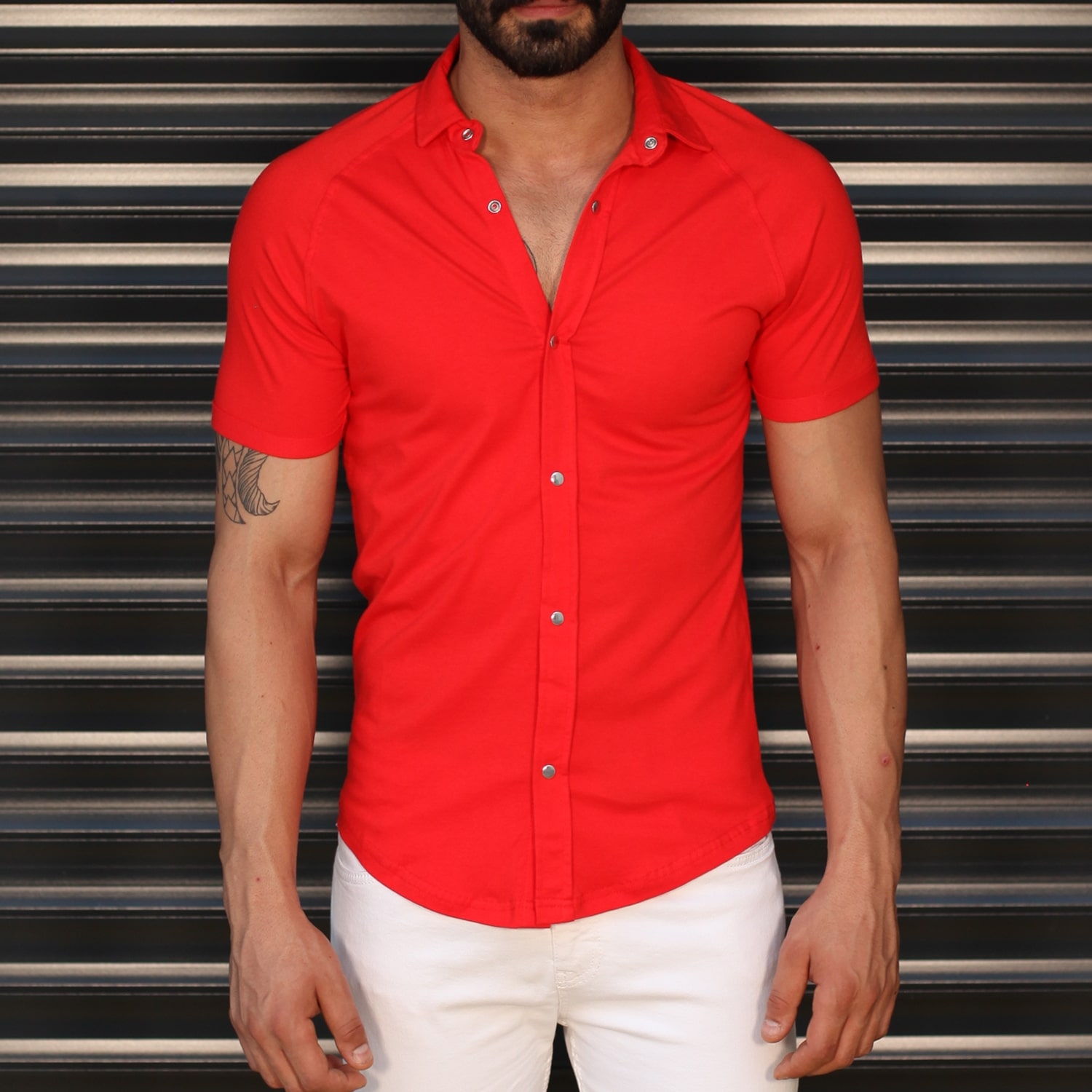 Men's Button Short Sleeve Muscle Fit Shirt In Red