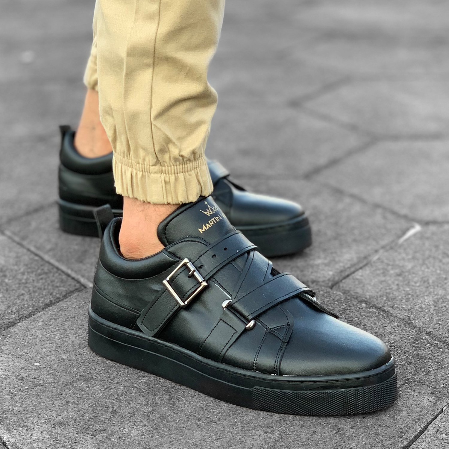 black buckle mens shoes