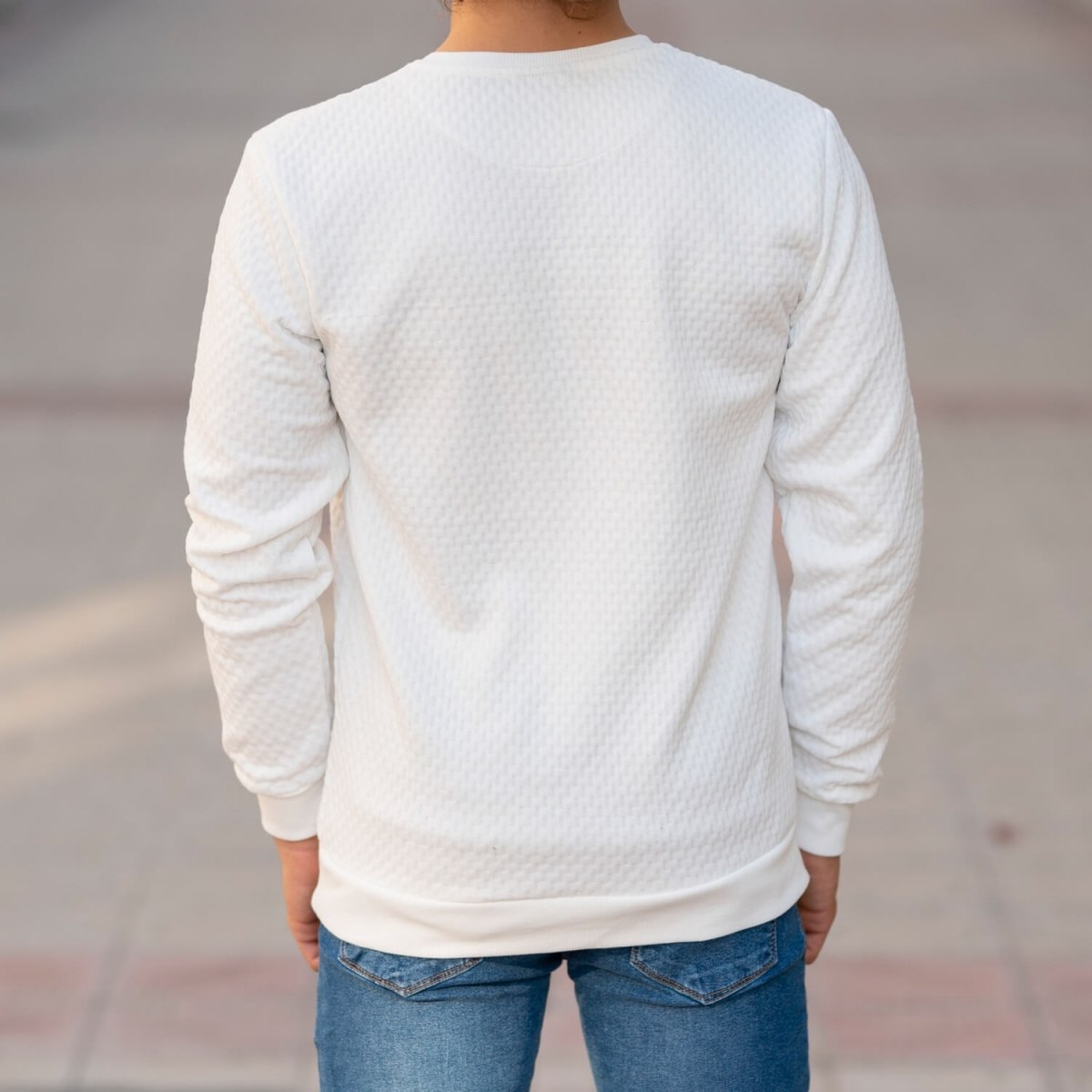 Casual SweatShirt in White - 7