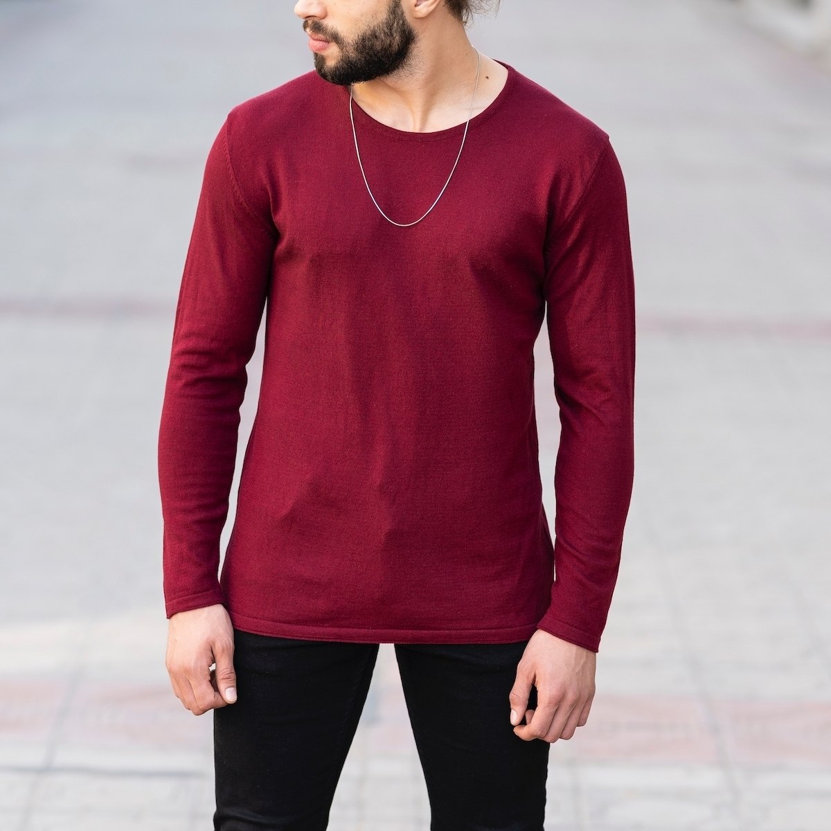 Slim-Fitting Classic Round-Neck Sweater in Claret Red - 1