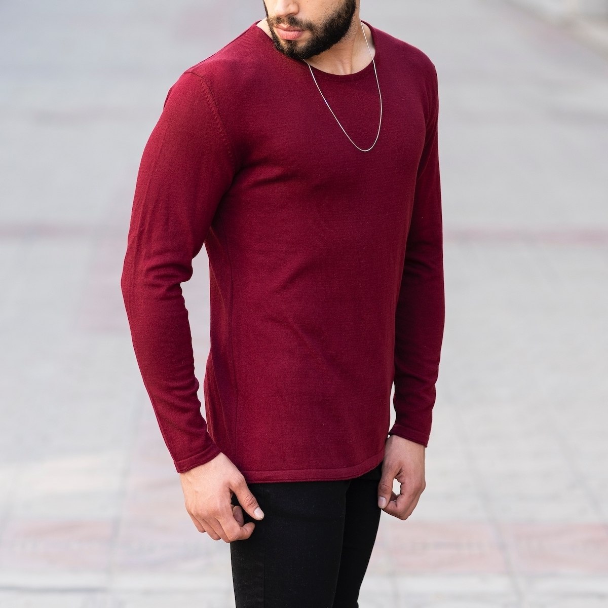 Slim-Fitting Classic Round-Neck Sweater in Claret Red - 3