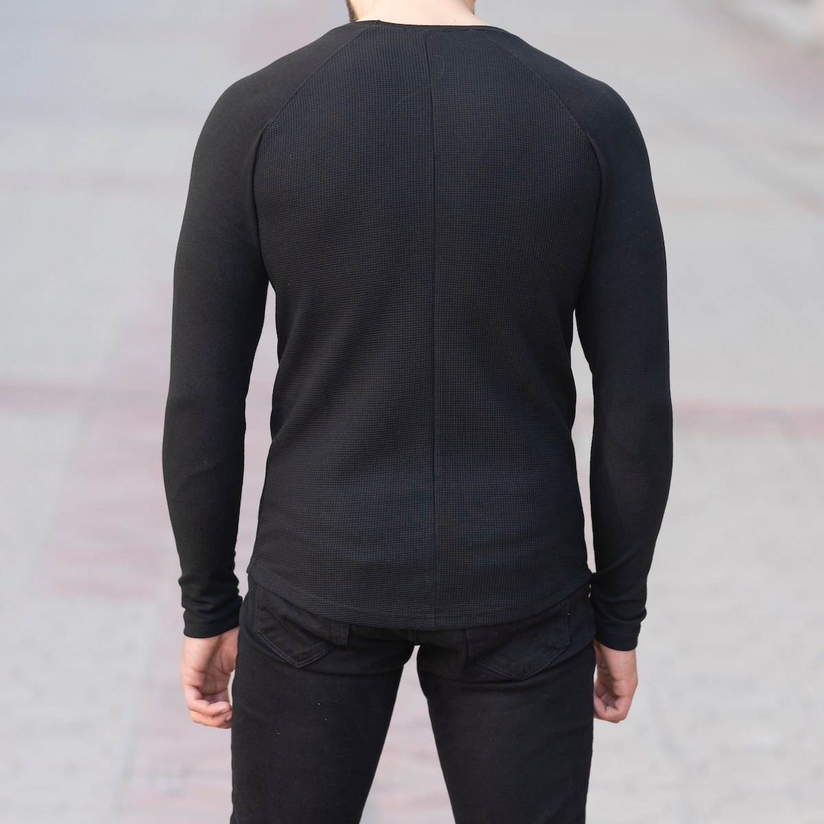 Dotwork Sweatshirt In Black - 4