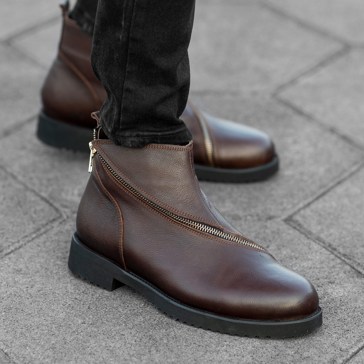 Cross-Zip Leather Chelsea Boots in Brown