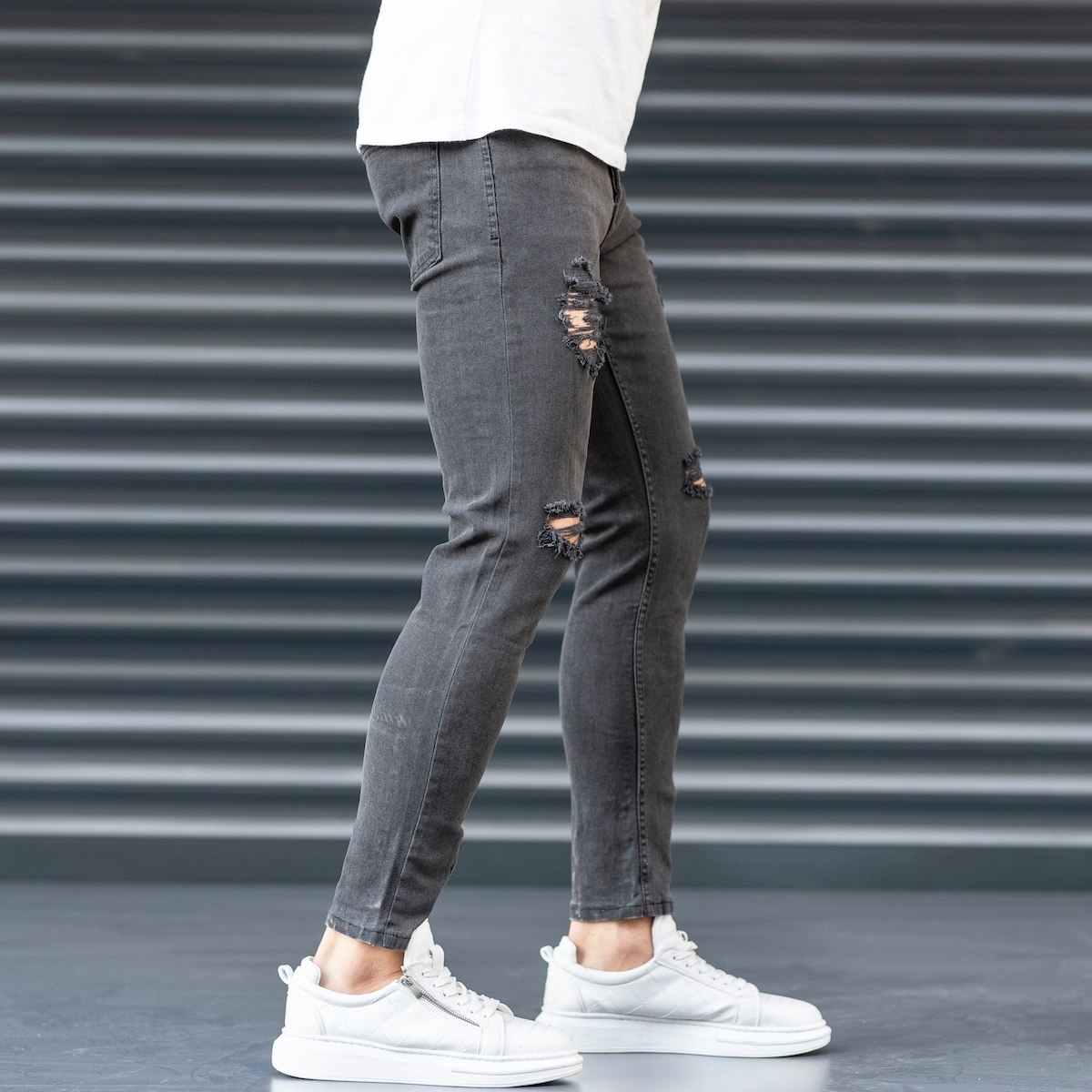 Men's Jeans With Rips In Smoked Gray - 3