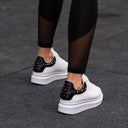 Women's Hype Sole Thorn Sneakers In White (8)