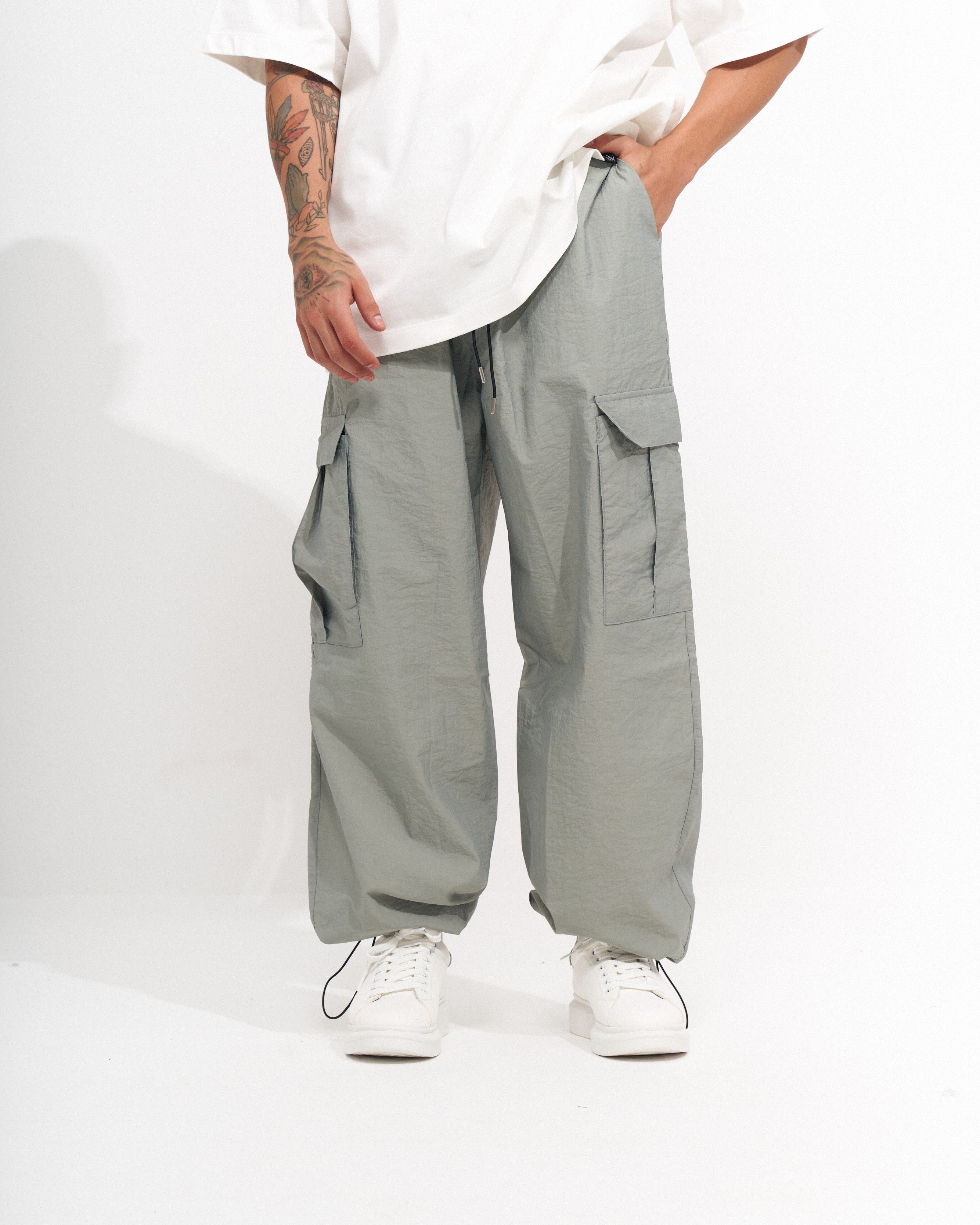Men's Parachute Fabric Wide Leg Cargo Jogger | Martin Valen
