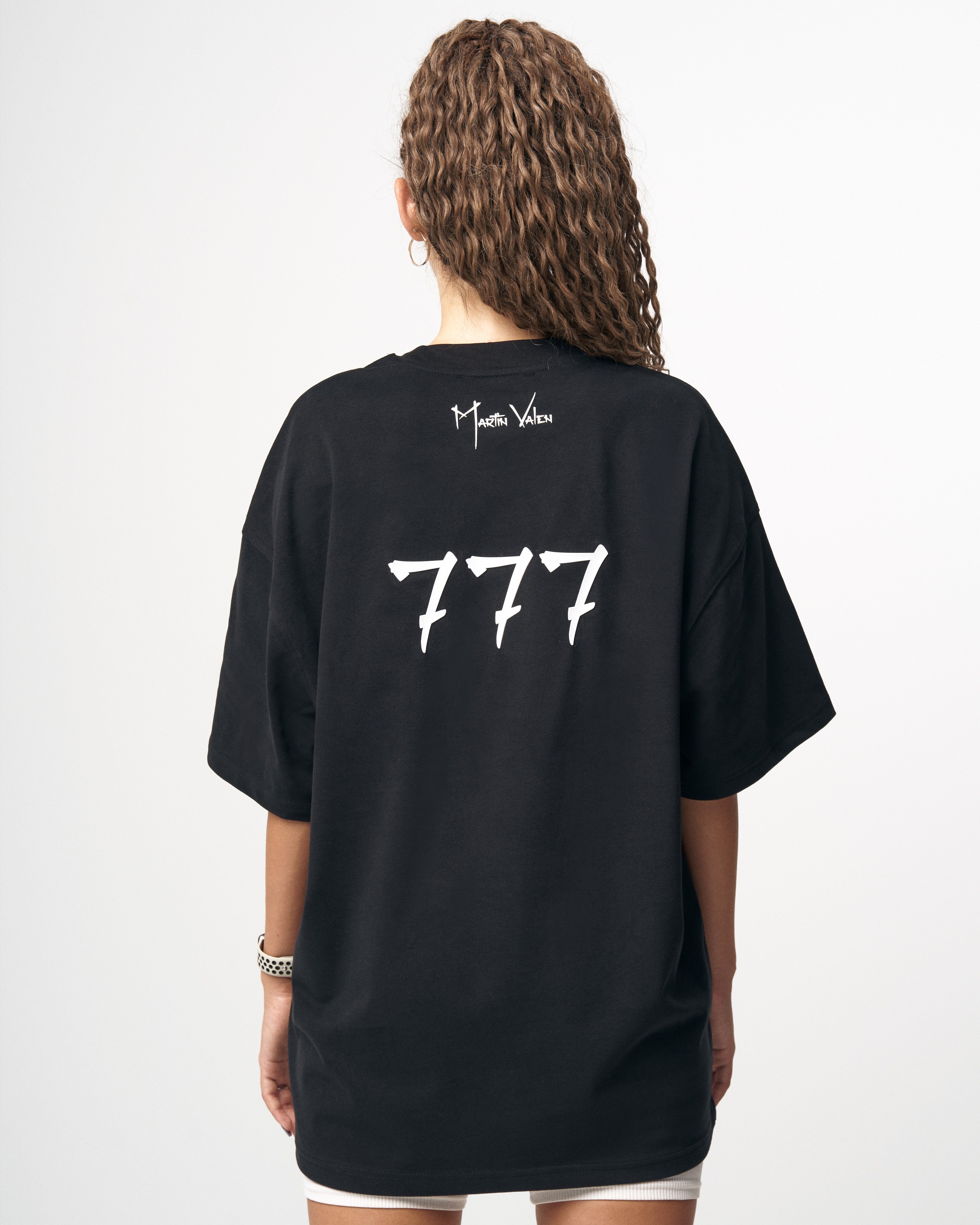 777' Women's Basic Oversized Black T-shirt with 3D Print Detail