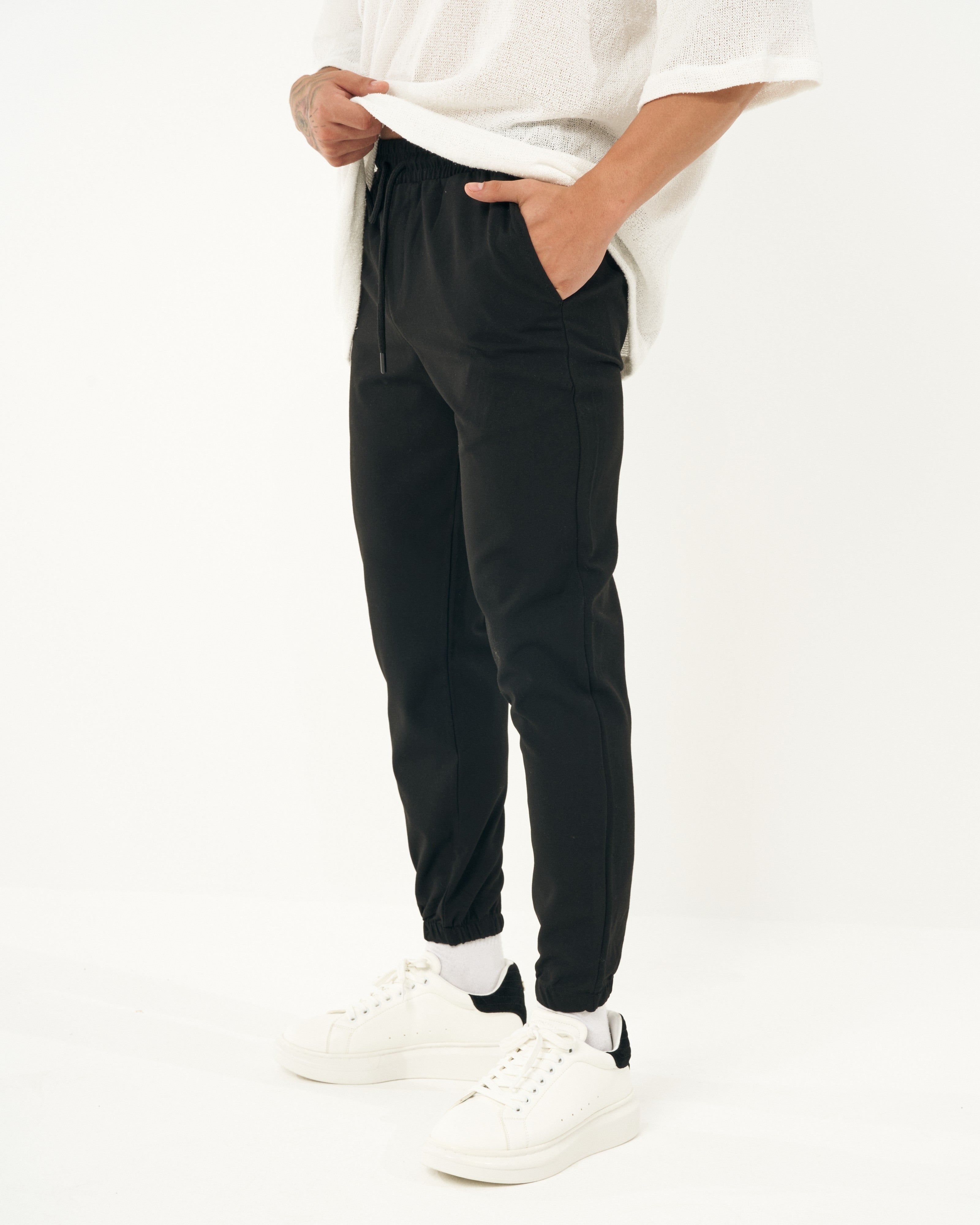 Men's Elastic Cuffed Loose Fit Black Jogger | Martin Valen