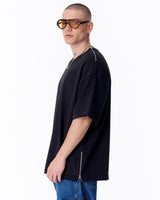 T-shirt Oversize Nera con Zip Laterali