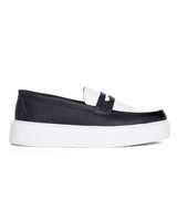 Loafers de Couro Preto e Branco com Sola Grossa e Máscara Preta