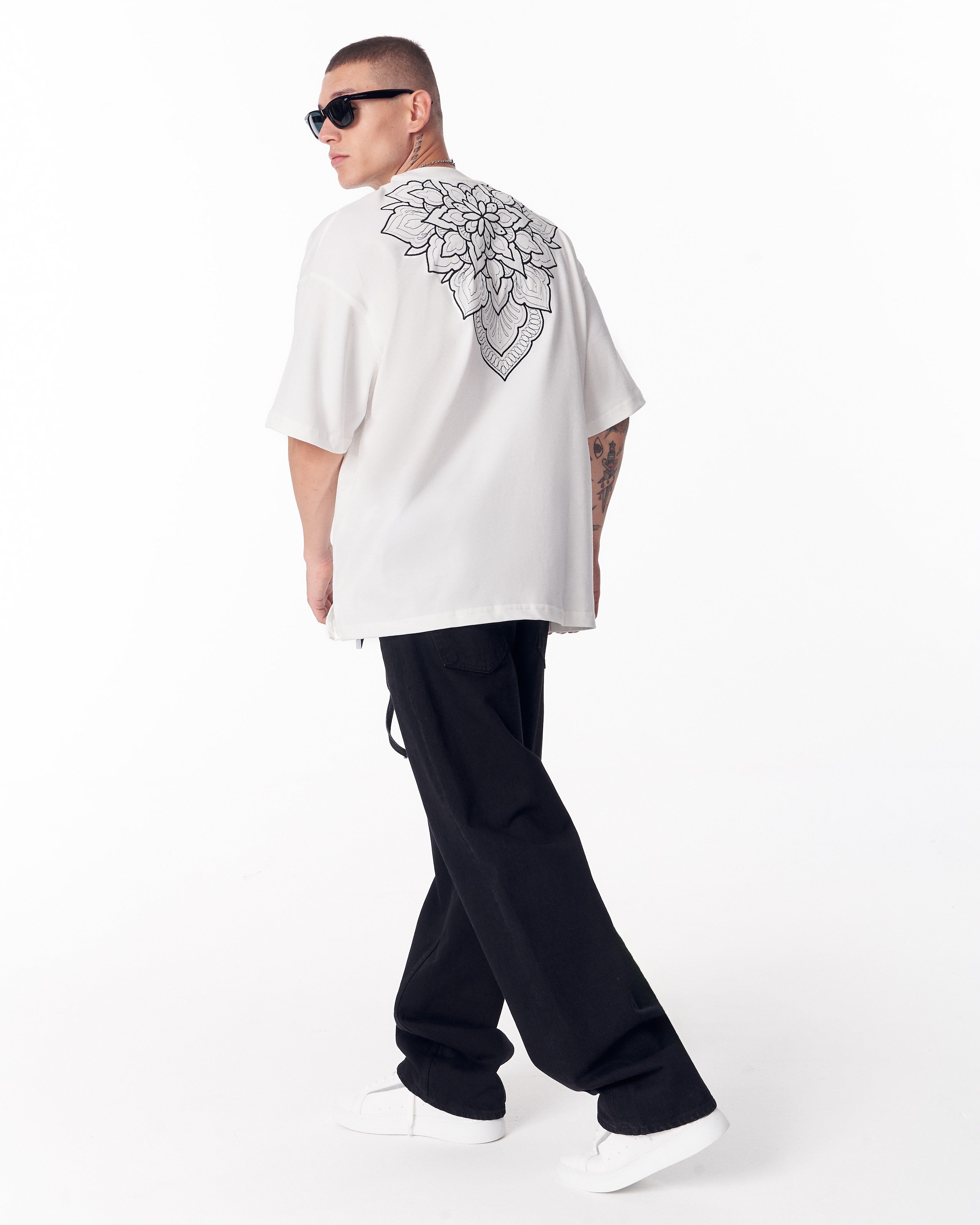 Embroidery Mandala White Oversized T-shirt | Martin Valen