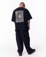 Gothic Depth T-shirt Oversize Noir avec Patch Appliqué