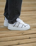 Bulky White Sneakers With Black Line (8)